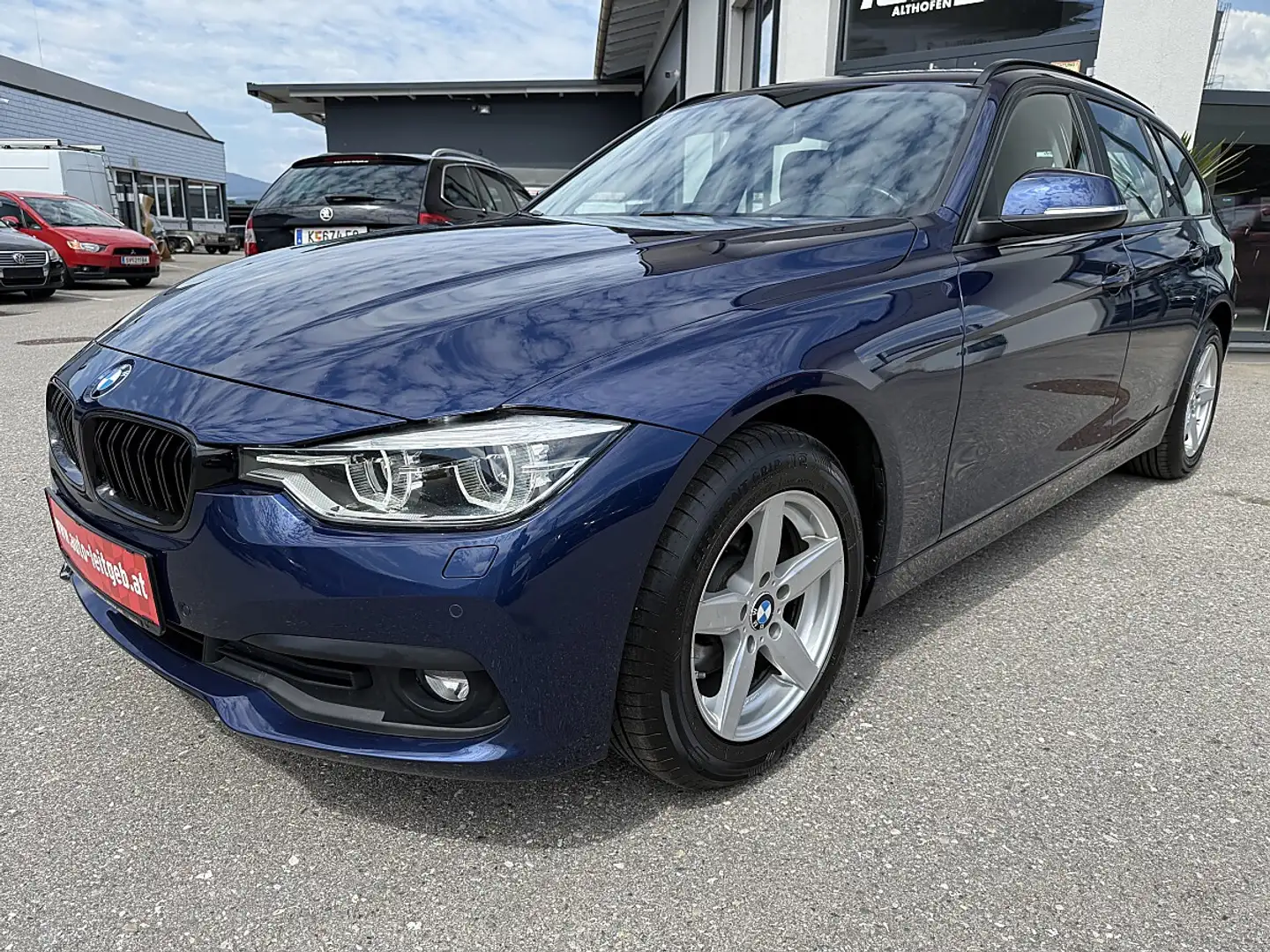 BMW 318 d xDrive Touring Advantage Blau - 1