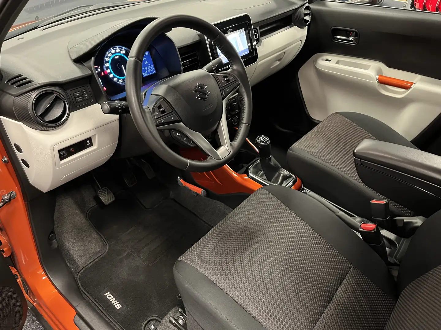 Suzuki Ignis 1.2 Select Airco Camera Apple CarPlay Trekhaak Oranje - 2