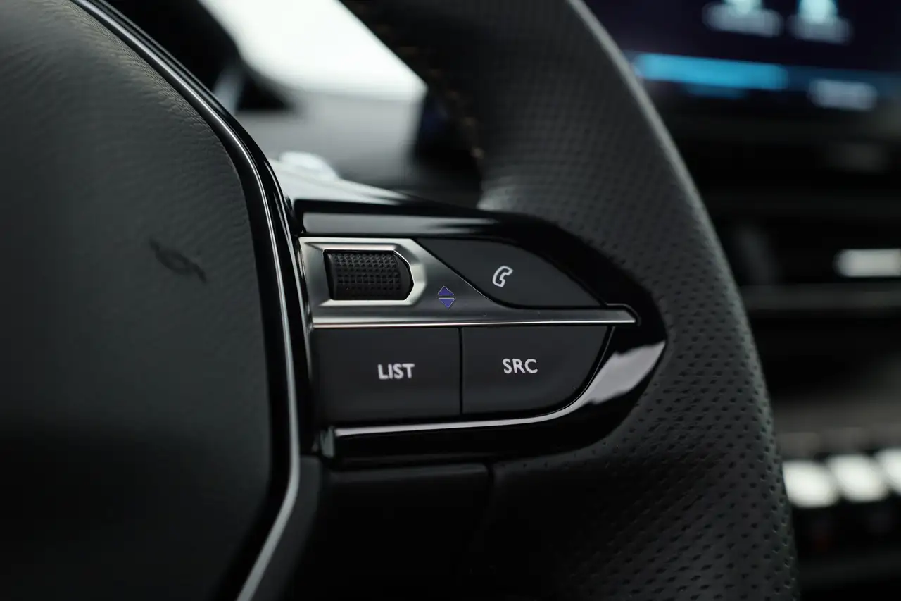 Peugeot 3008 1.6 HYbrid 225 GT Rijklaar!! Pano Adapt. Cru, миниатюра 16
