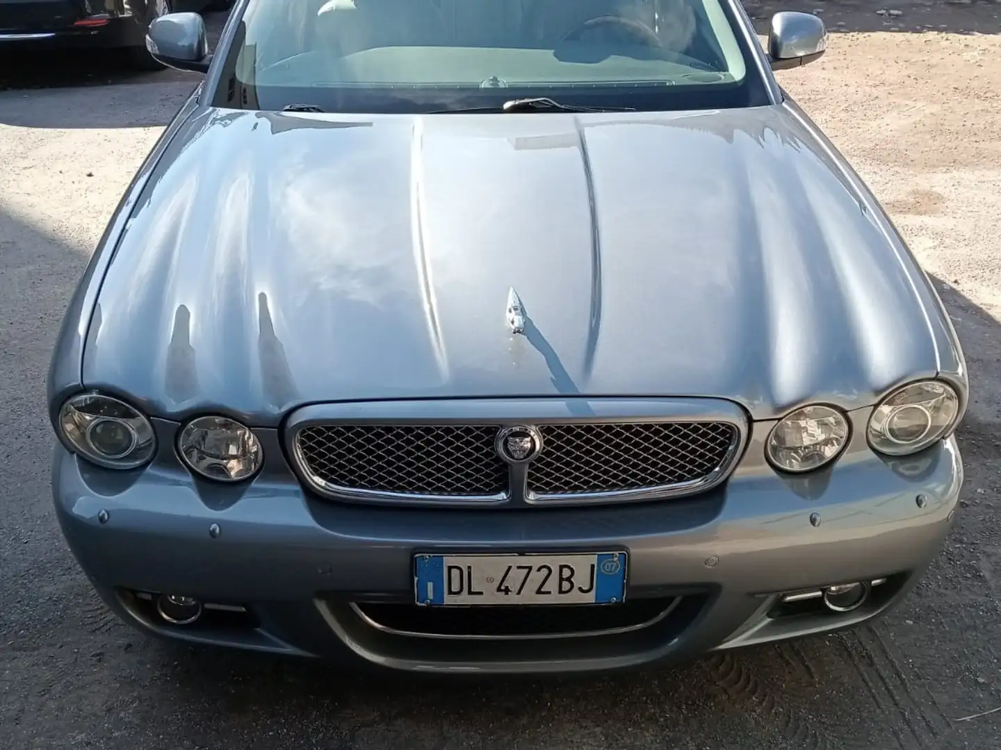 Jaguar XJ 2.7d V6 Executive full optional auto Šedá - 1