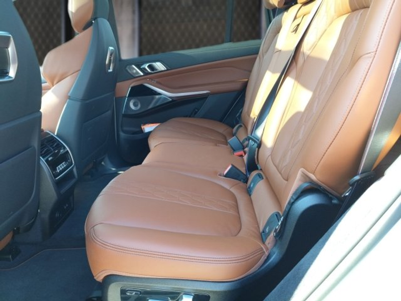 BMW X7 xDrive40d G07 B57 — photo 12