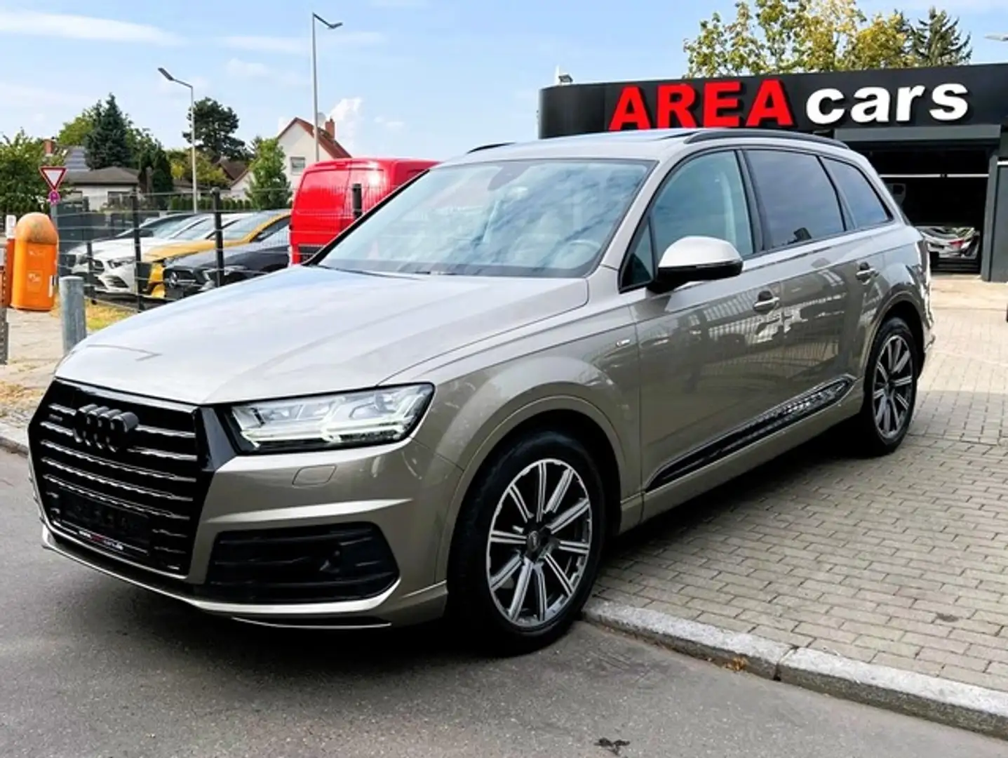Audi Q7 3.0 TDI QUT*S-LINE*LED*PANO*ACC*HUD*BOSE Бежевий - 1