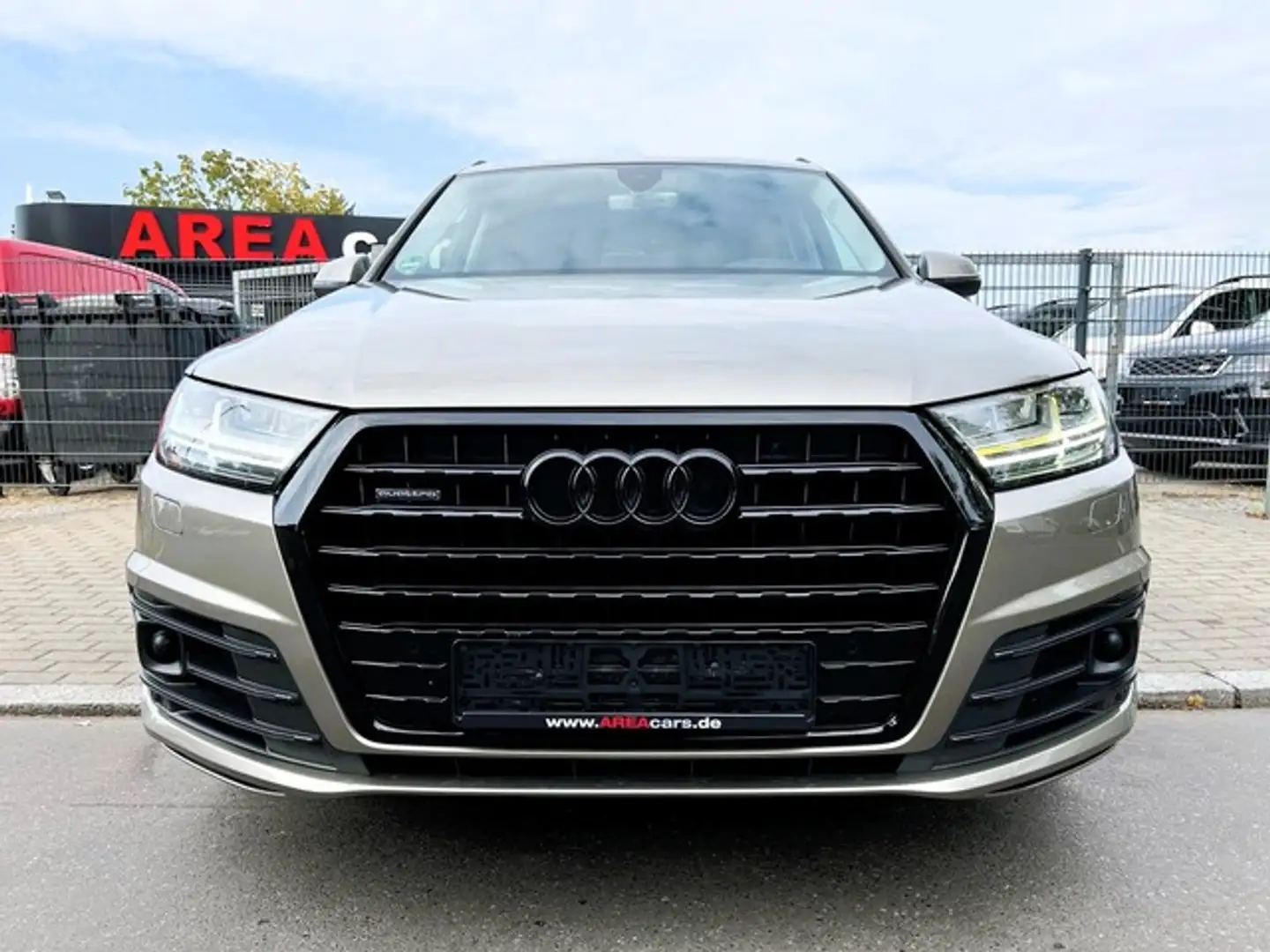 Audi Q7 3.0 TDI QUT*S-LINE*LED*PANO*ACC*HUD*BOSE Бежевий - 2