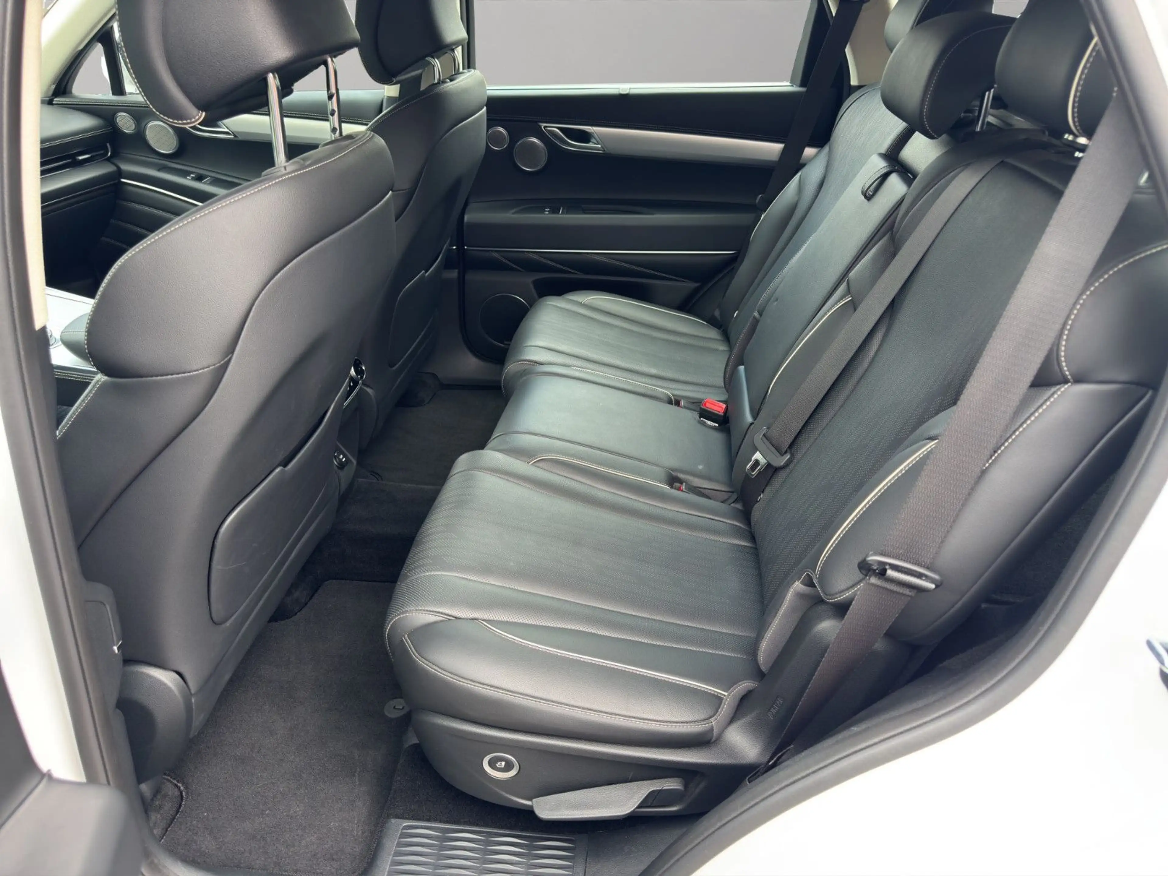 Genesis GV80 3.0 CRDi Sport 4WD MEGAVOLL — photo 12