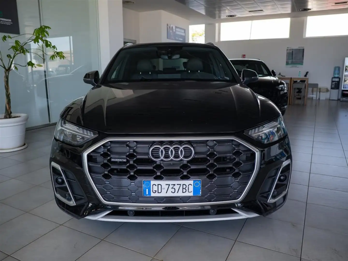 Audi Q5 40 TDI quattro S line S-Tronic 36 mesi di garanzia Nero - 2