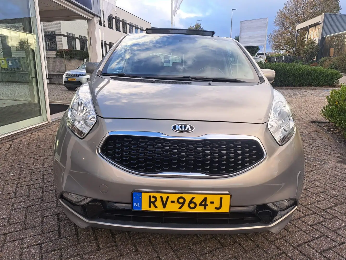 Kia Venga 1.4 CVVT Summer Edition navigatie / panoramadak / Gris - 2