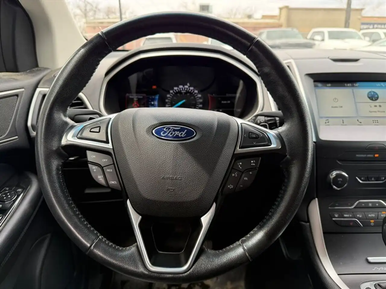 Ford Edge снимка Ford Edge