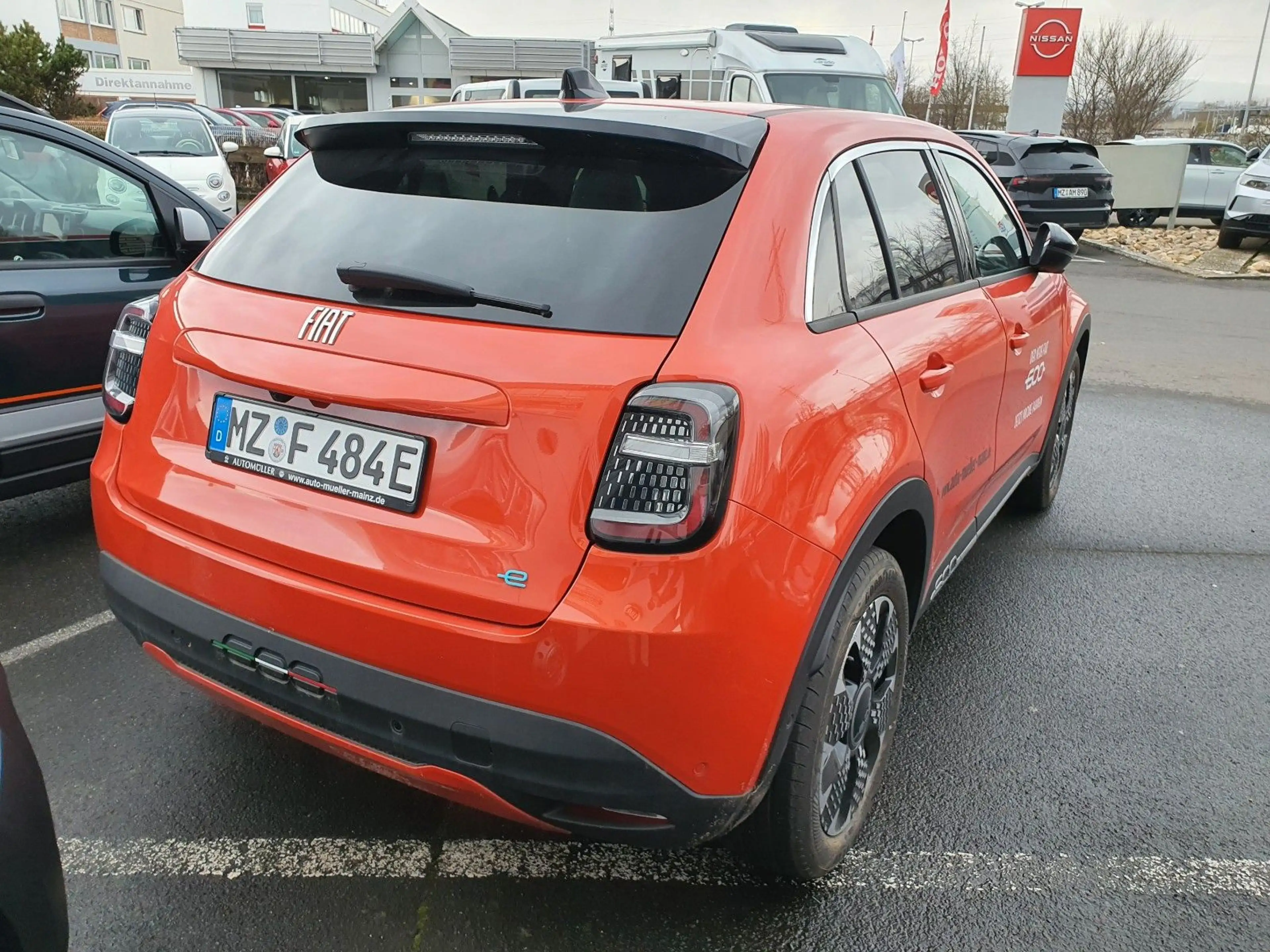 Fiat 600e "La Prima" - LED, Navi, 18" Alu, etc. — photo 3