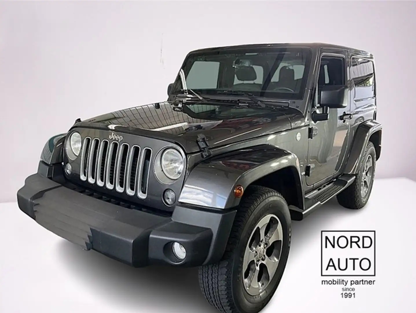 Jeep Wrangler 2.8D SAHARA Autom Navi/Leder/Ahk Grau - 1