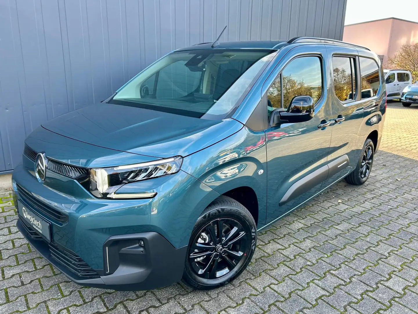 Citroen Berlingo 1.5HDI EAT8 Max XL*LED*ACC*SIRKKA GRÜN* Verde - 2