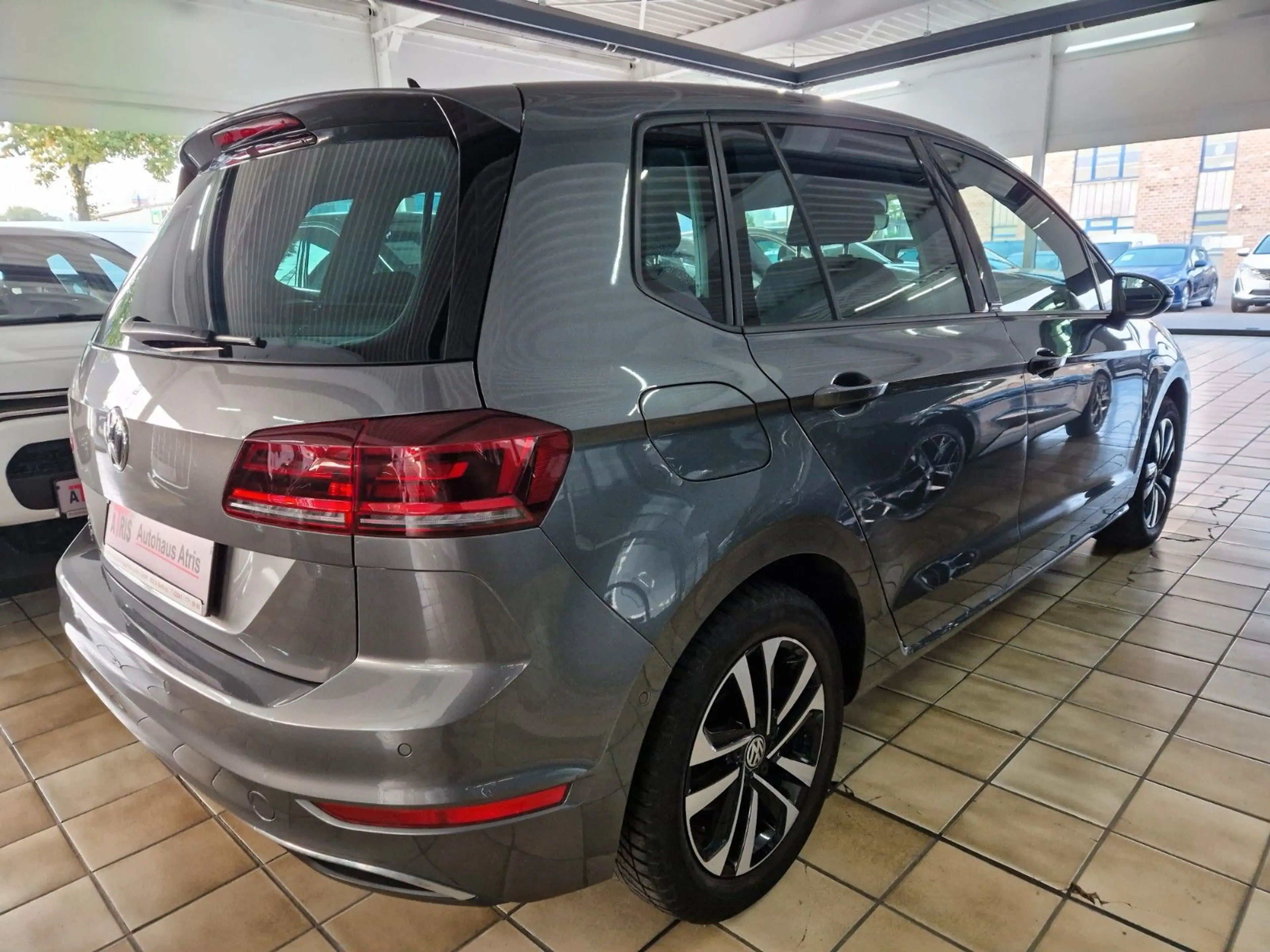 Volkswagen Golf Sportsvan VII IQ.DRIVE Navi — photo 6
