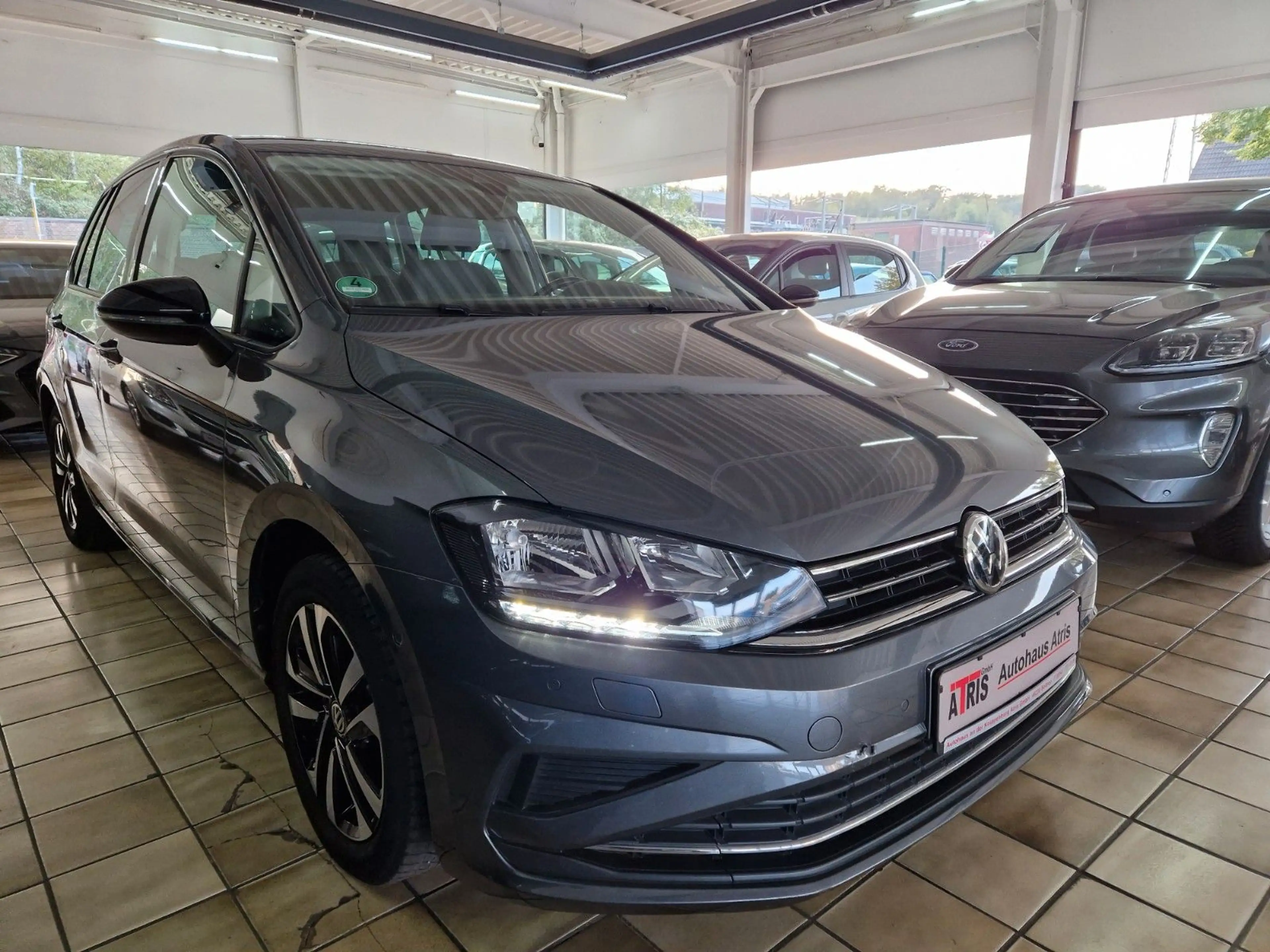 Volkswagen Golf Sportsvan VII IQ.DRIVE Navi — photo 2