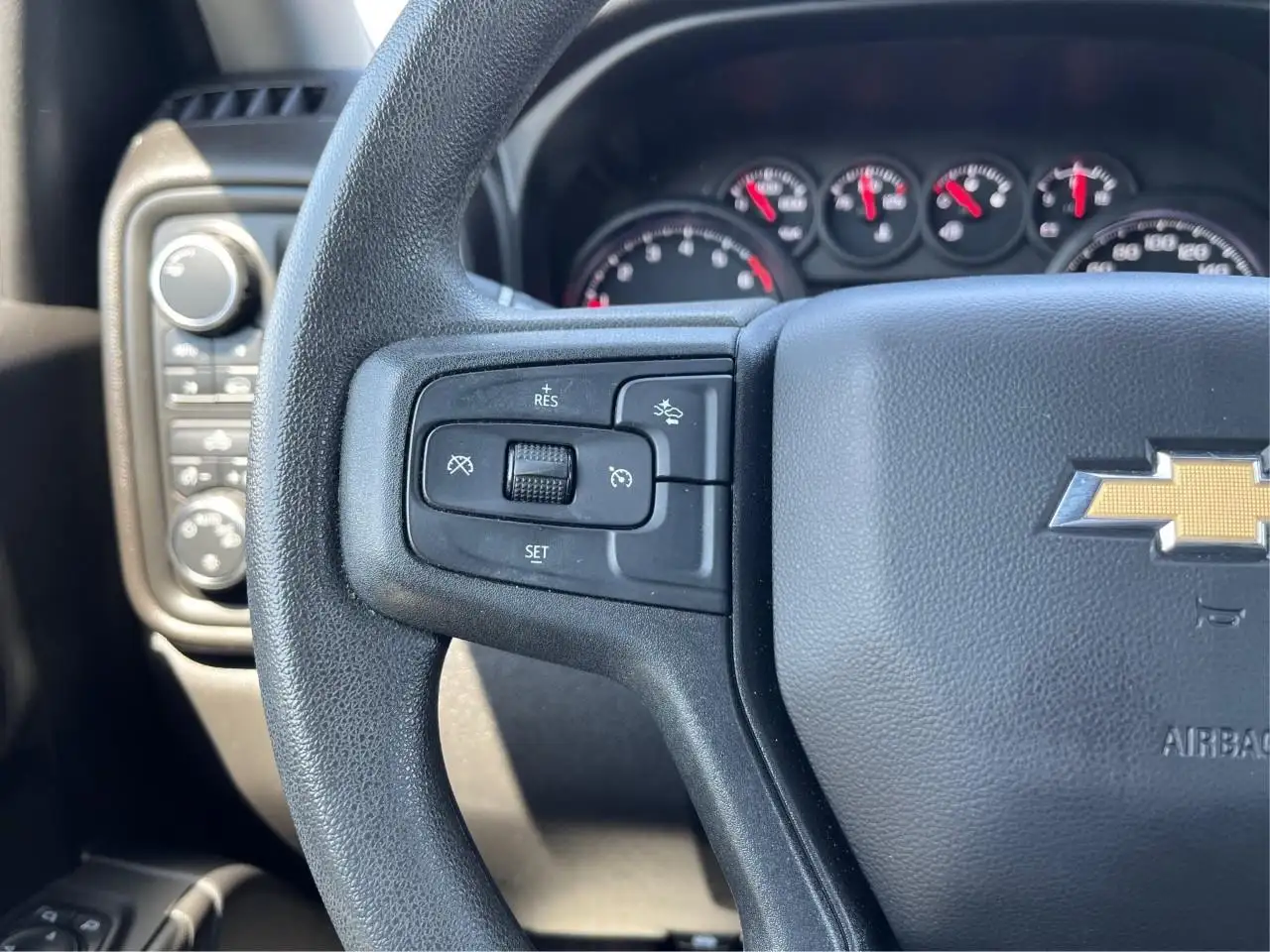 Chevrolet Silverado 1500 снимка Chevrolet Silverado 1500