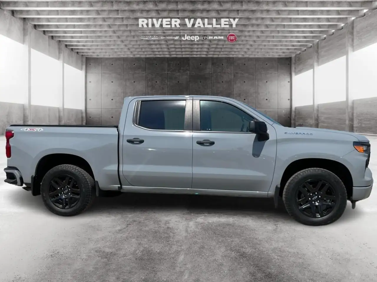 Chevrolet Silverado 1500 снимка Chevrolet Silverado 1500