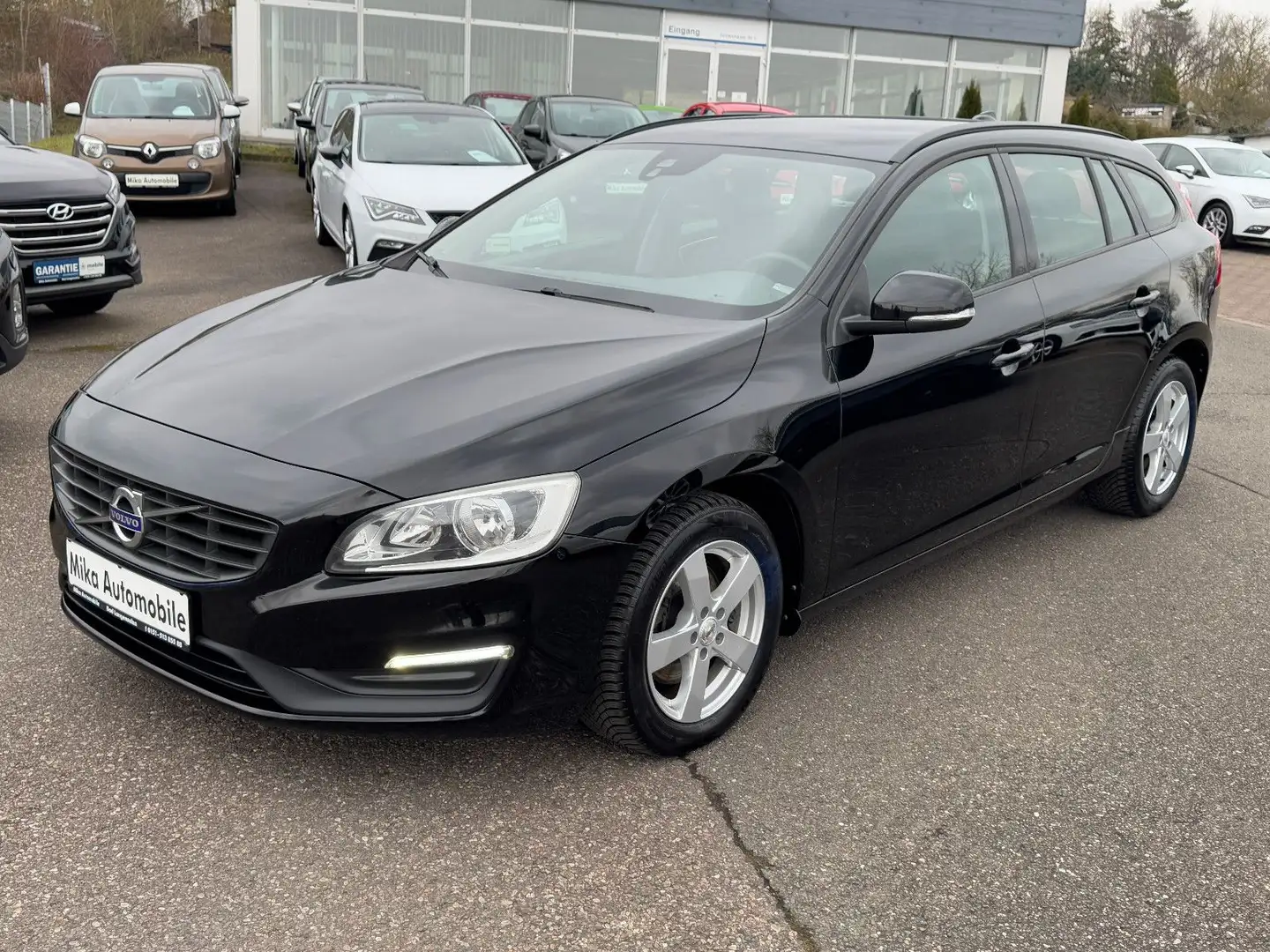 Volvo V60 Kombi Kinetic TÜV 01/2027 Negro - 1
