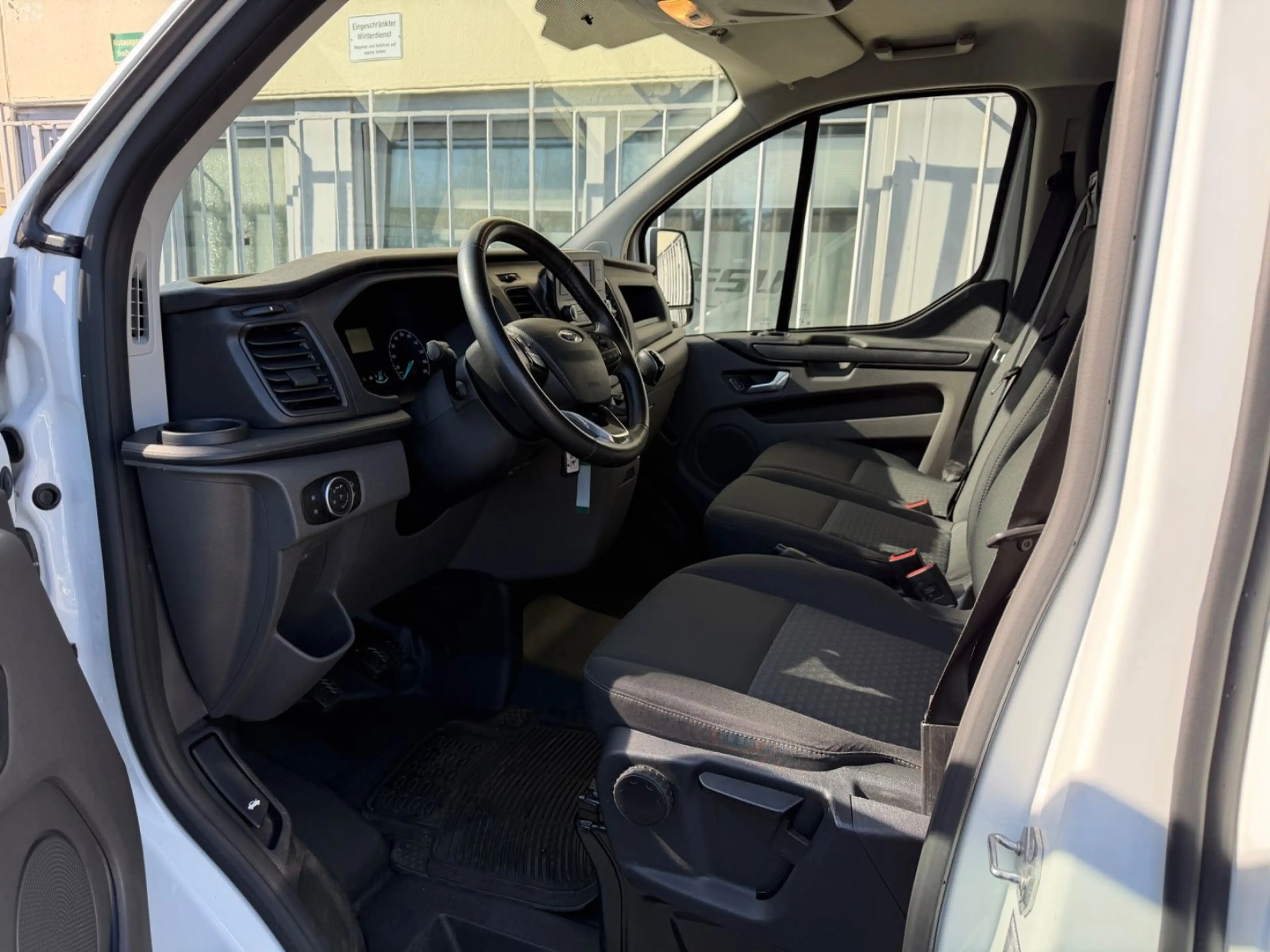 Ford Transit Custom 300 L2H1 Trend*LED*PDC*RFK*DAB+* — photo 8