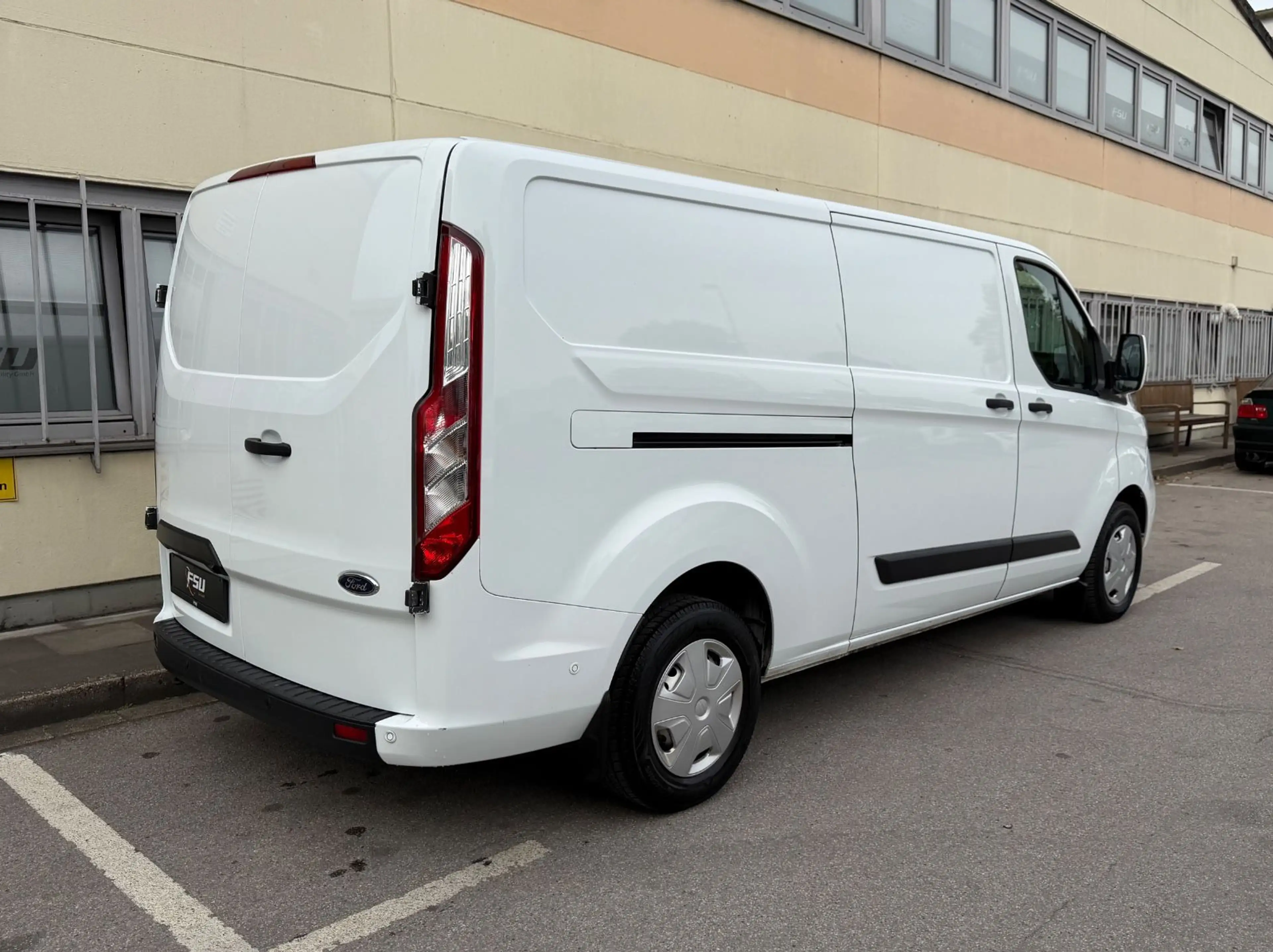 Ford Transit Custom 300 L2H1 Trend*LED*PDC*RFK*DAB+* — photo 4