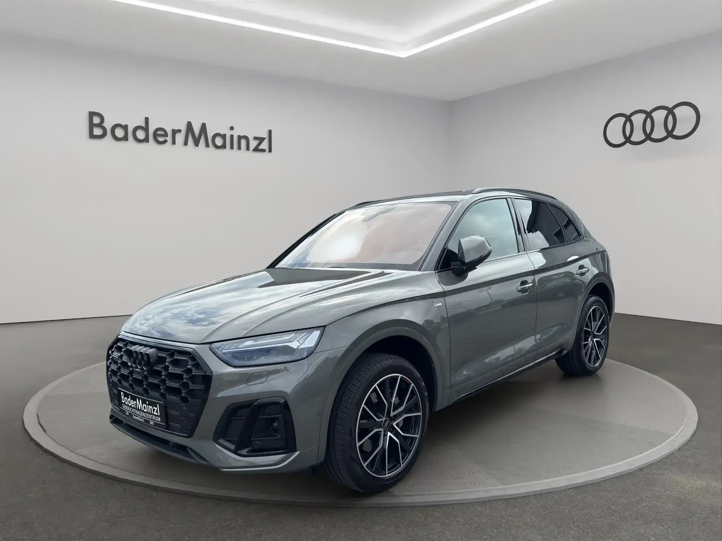 Audi Q5 2.0 TDI quattro S Line Matrix B&O AHK Navi Grau - 1