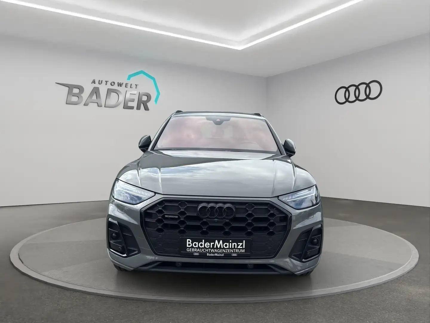 Audi Q5 2.0 TDI quattro S Line Matrix B&O AHK Navi Grau - 2