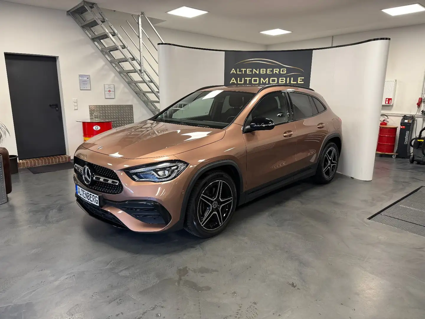 Mercedes-Benz GLA 200 AMG Night LED PDC Kamera DAB Dist. MBUX Or - 2