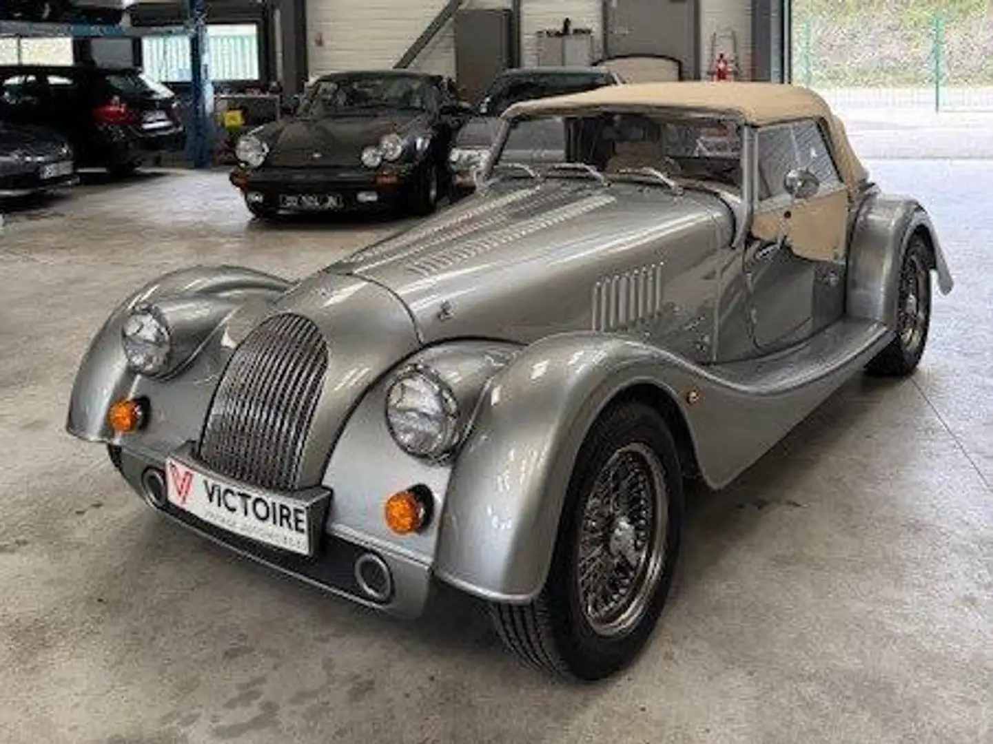 Morgan Plus 4 Argintiu - 2