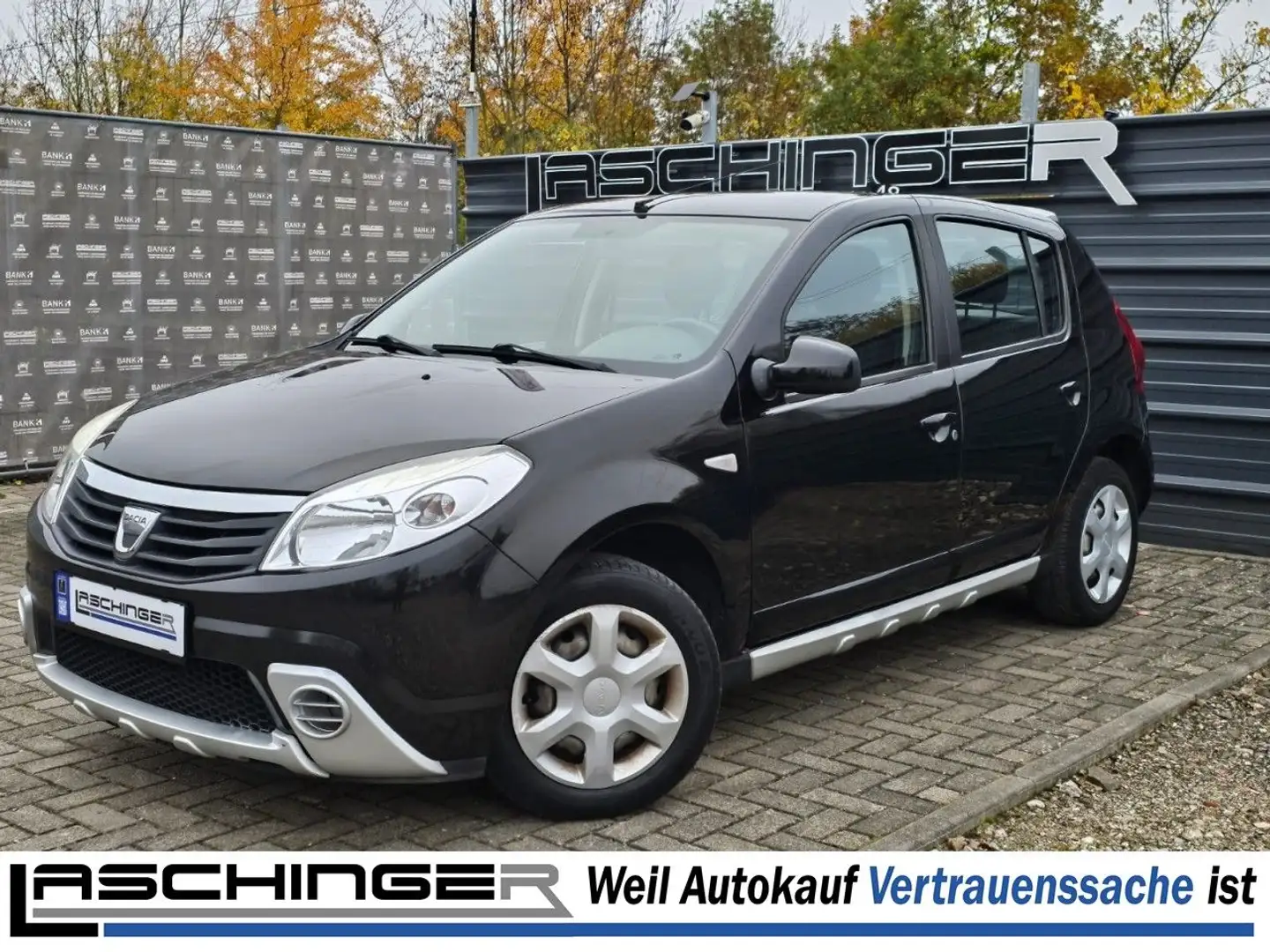 Dacia Sandero Laureate 1.2 LPG KLIMA MP3 FHEL TÜV NEU Schwarz - 1