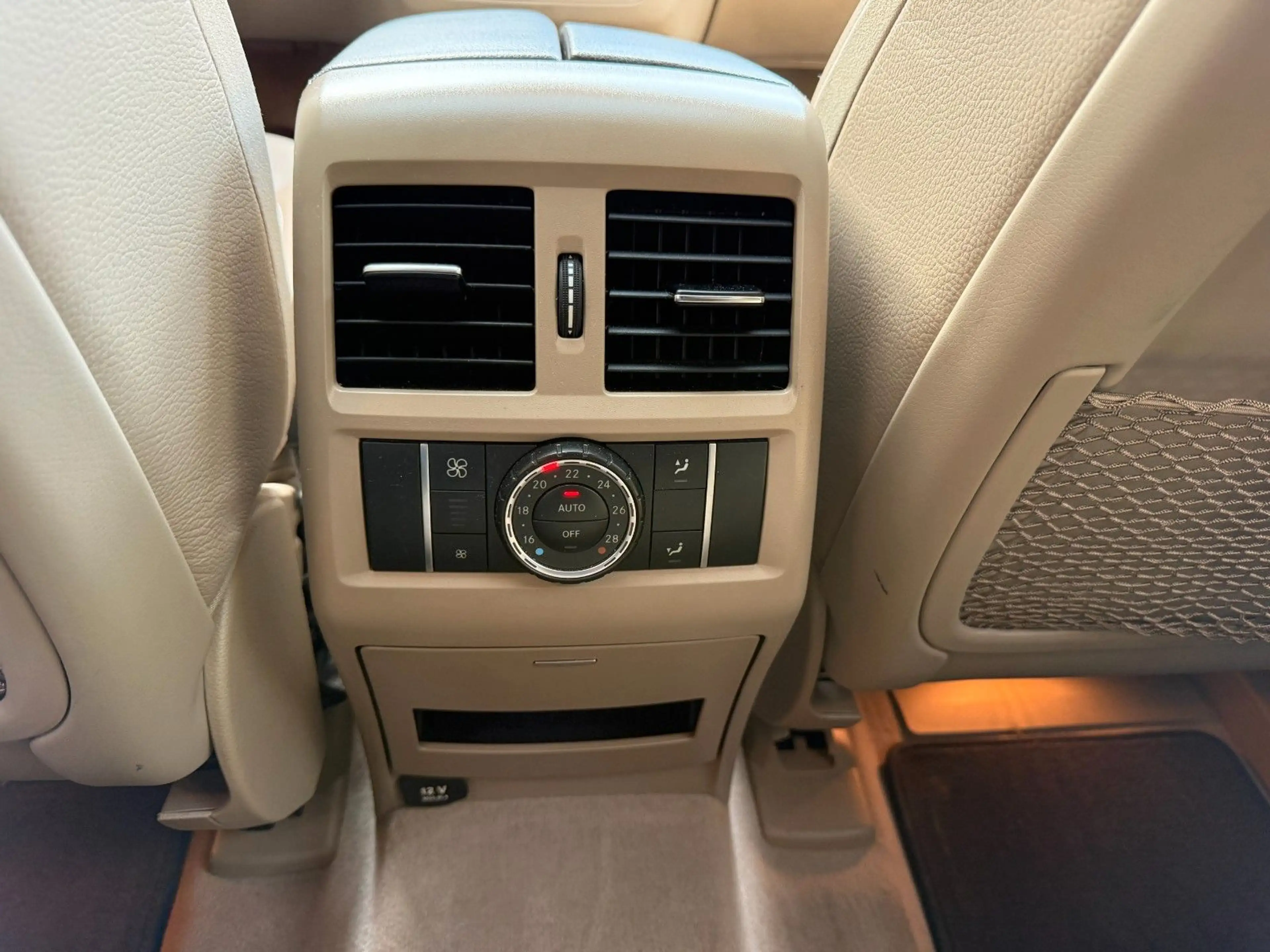 Mercedes-Benz GL 350 BlueTec 4Matic AMG 1 Hand 7 sitzer Xenon — photo 13