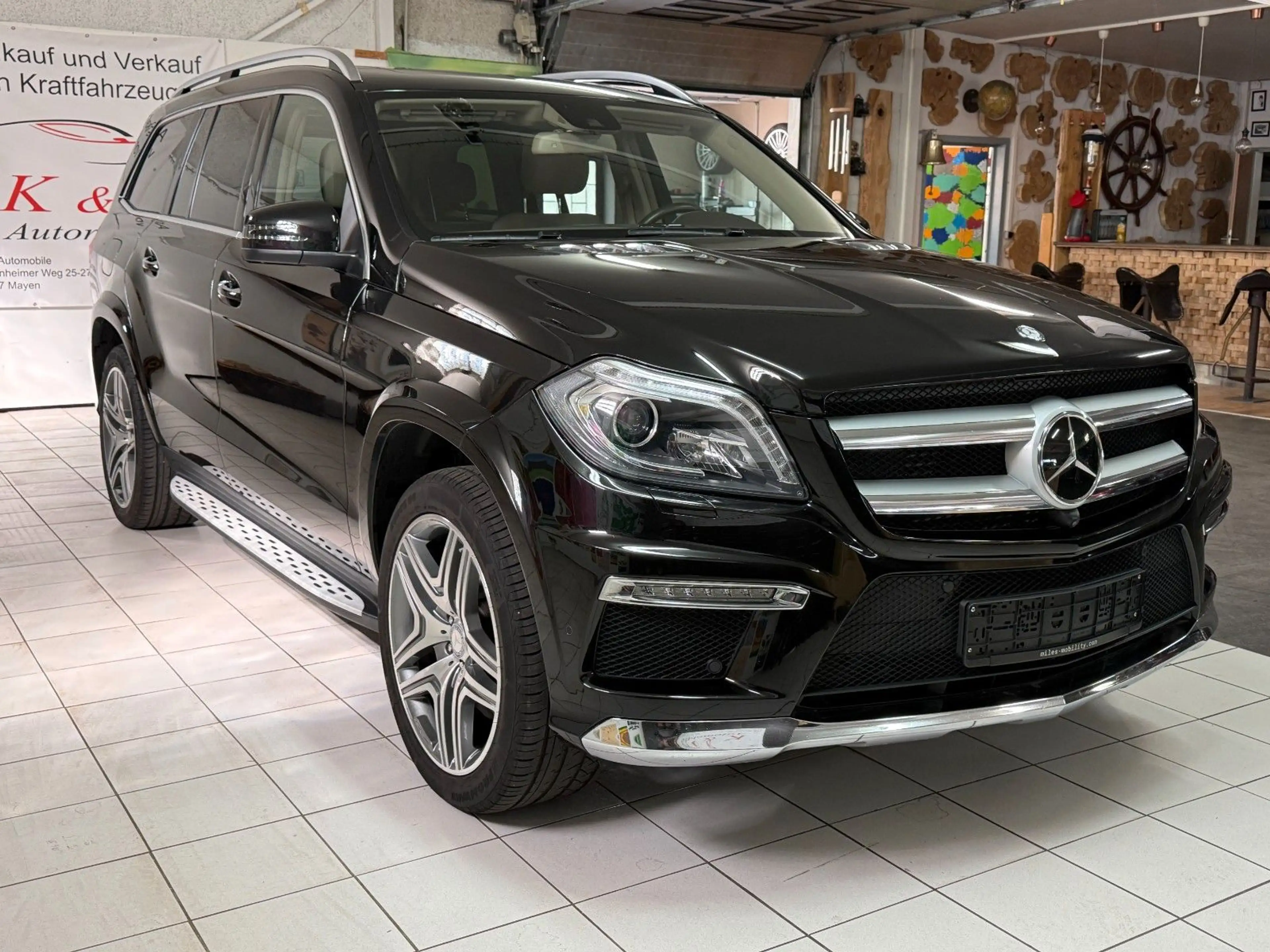 Mercedes-Benz GL 350 BlueTec 4Matic AMG 1 Hand 7 sitzer Xenon