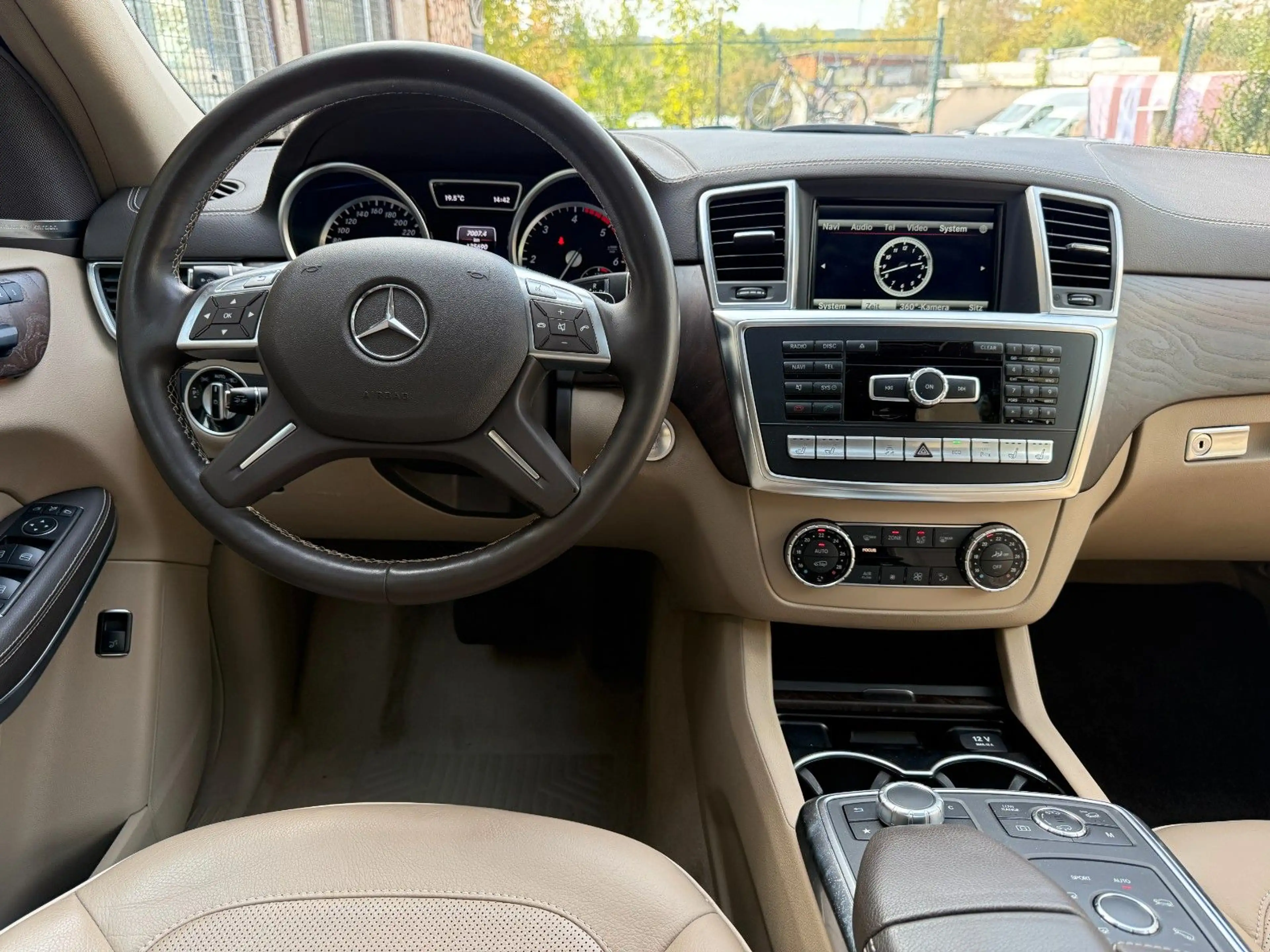 Mercedes-Benz GL 350 BlueTec 4Matic AMG 1 Hand 7 sitzer Xenon — photo 12