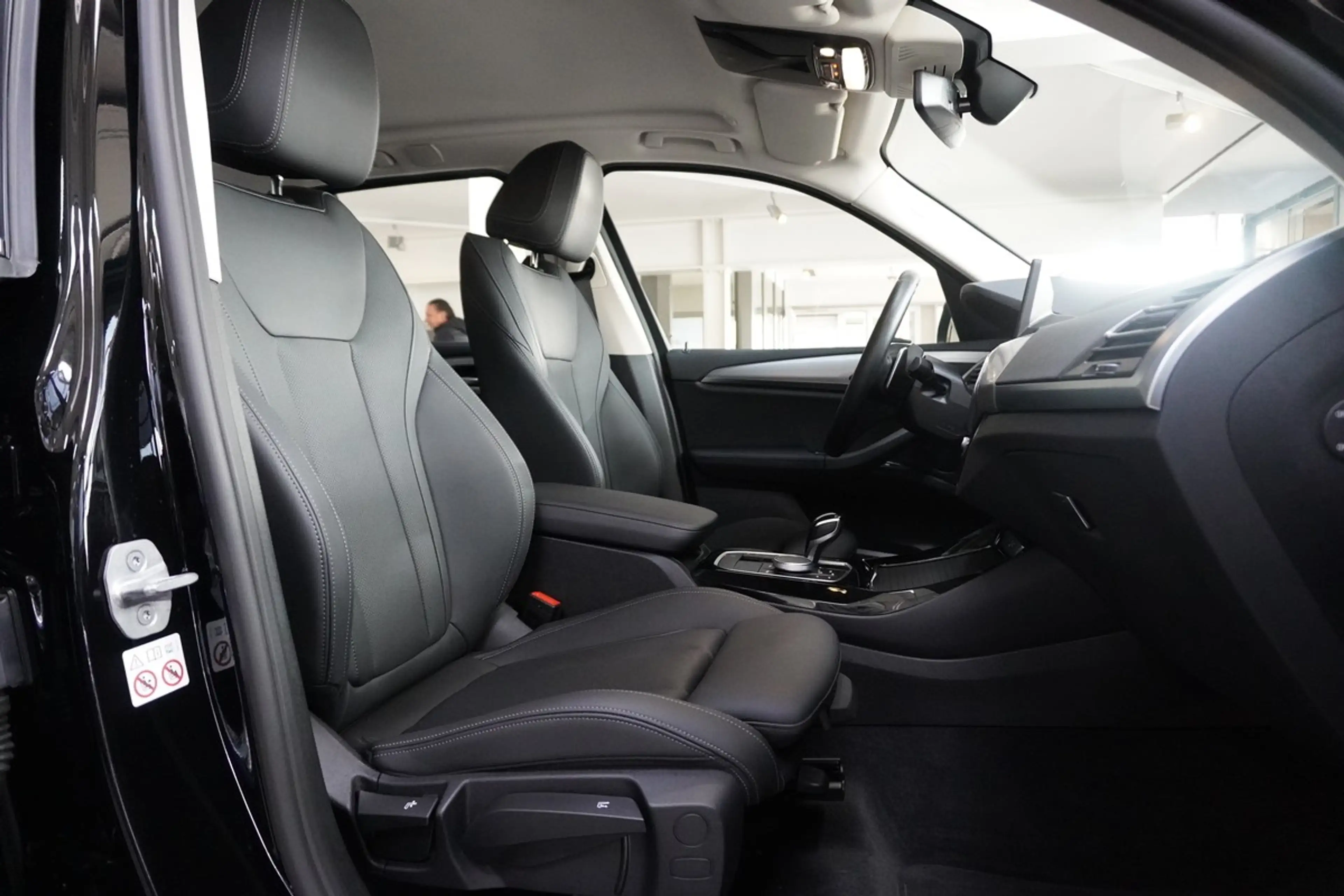 BMW X3 xDrive 20d Mild-Hybrid LED R.Cam AHK — photo 15