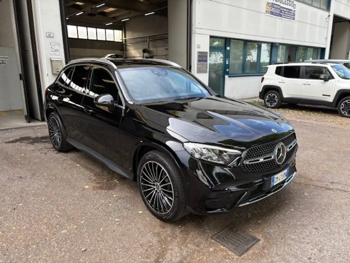 Mercedes-Benz GLC 220 GLC 220 d AMG Premium Plus 4matic auto Nero - 2