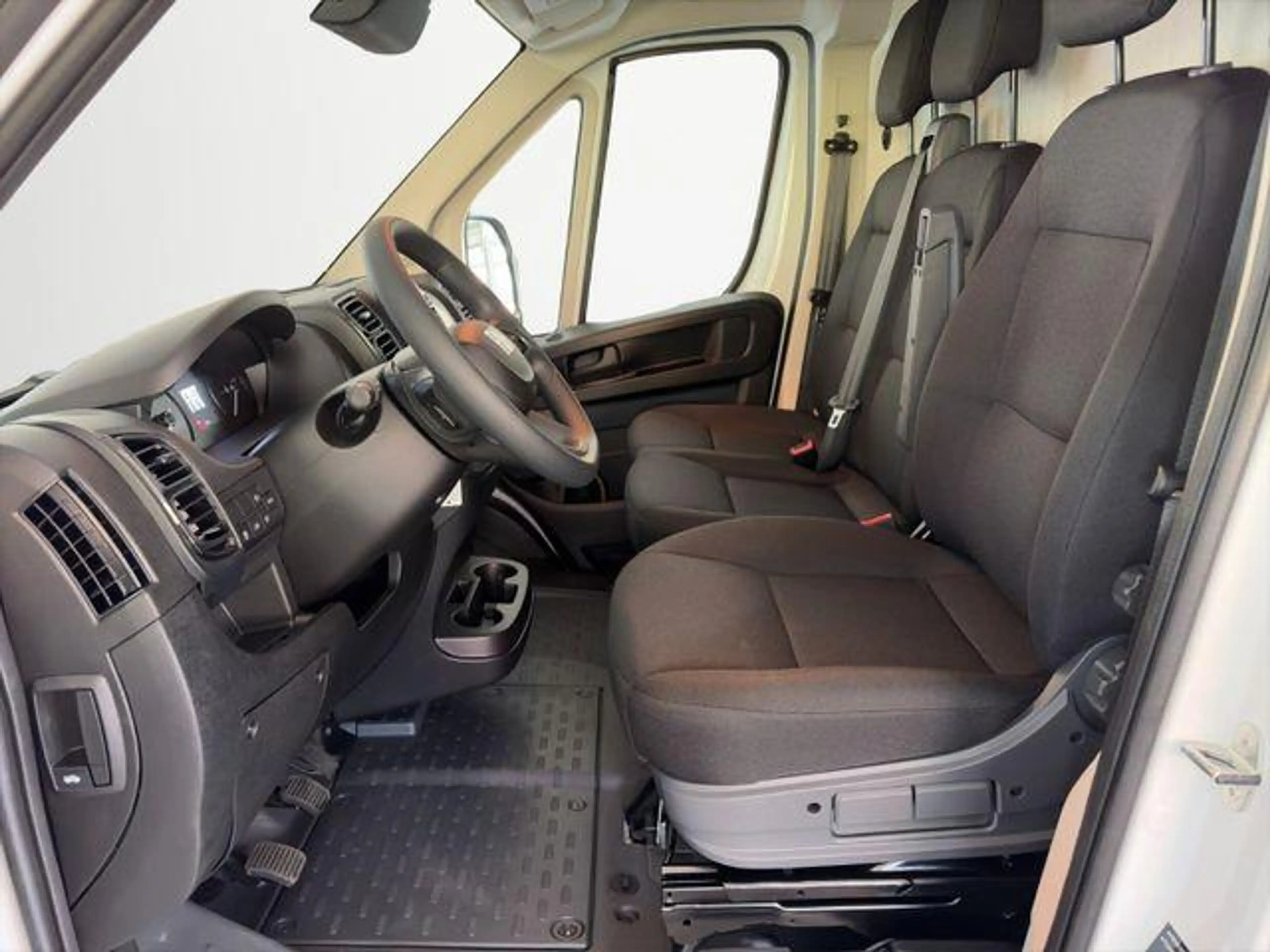 Fiat Ducato L2H1 MY26 30 120PS/RFK/KLIMA/RADIO/ 88 kW (120 ... — photo 6
