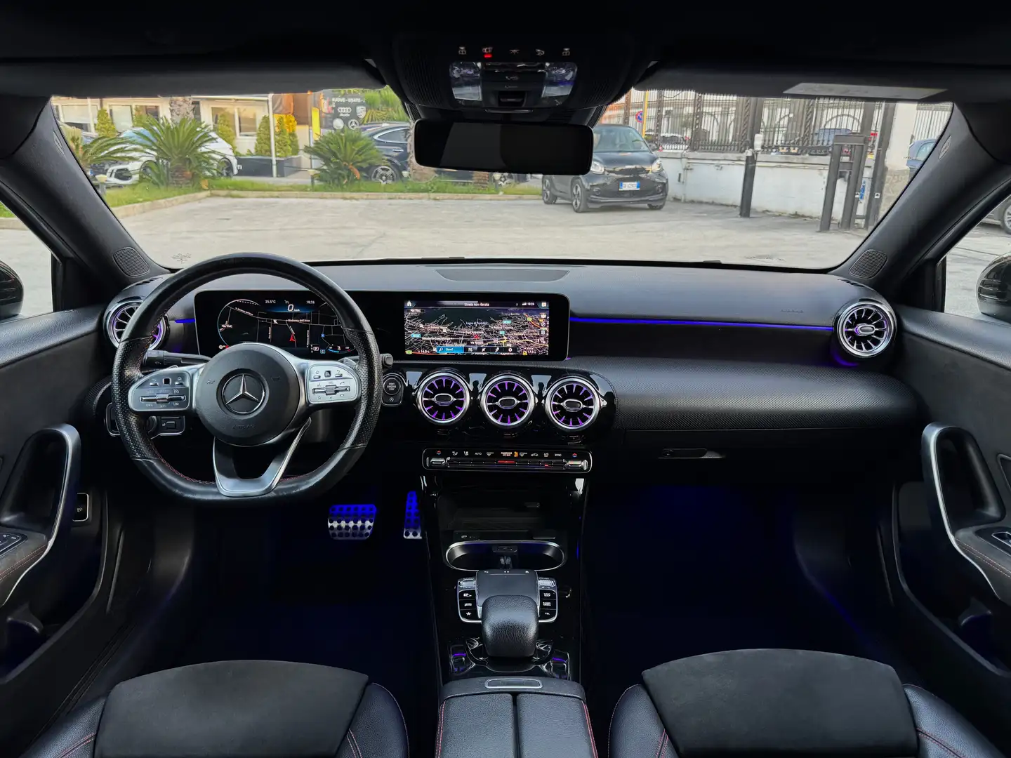 Mercedes-Benz A 180 d Sedan Premium AMG TETTO MULTIBEAM VIDEOREALTA Bianco - 2