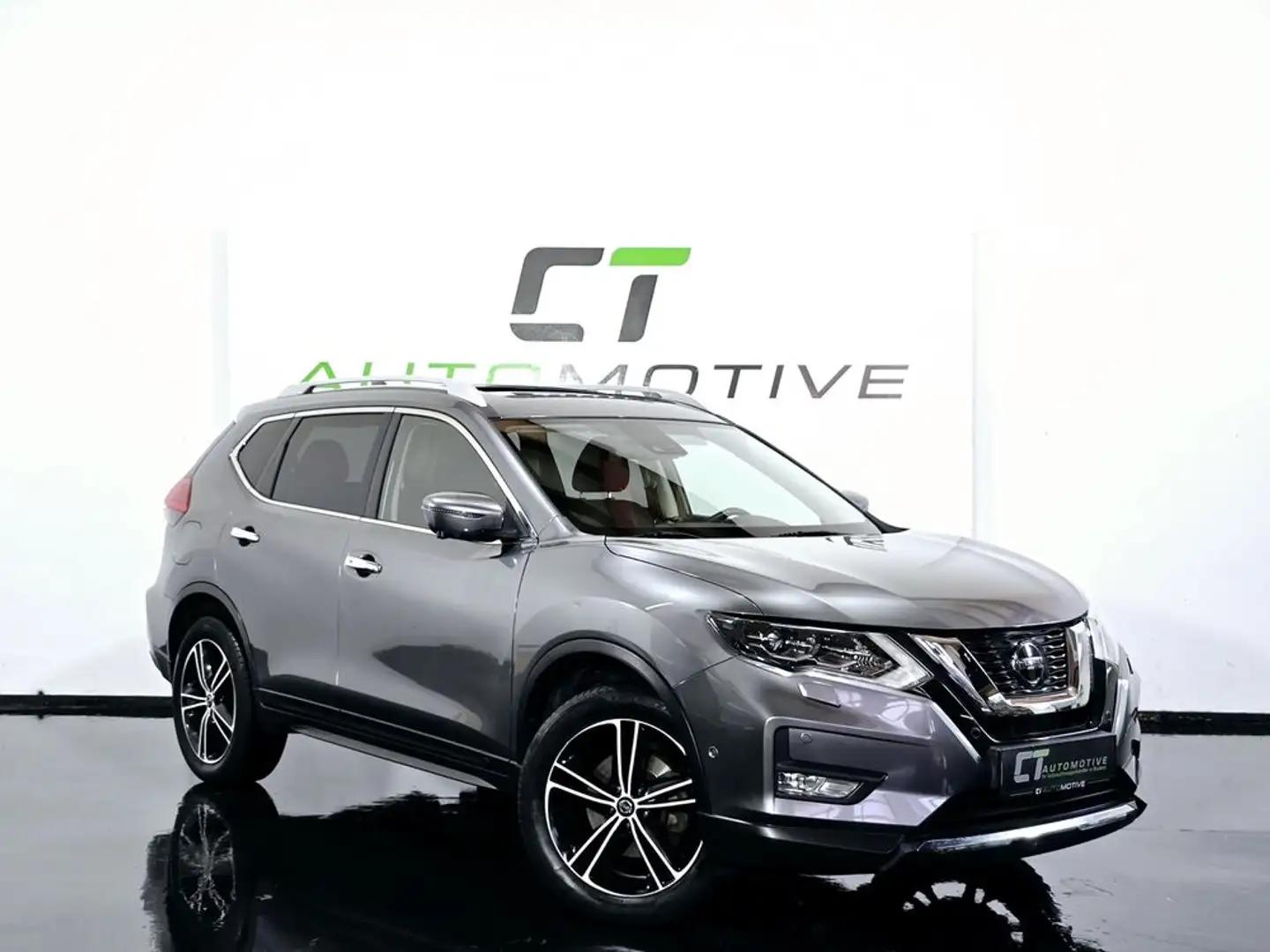 Nissan X-Trail 1,7dCi Visia  Aut. *7Sitzer*43.000KM Grijs - 1