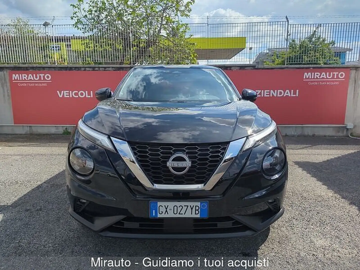 Nissan Juke 2ª serie Juke 1.0 DIG-T 114 CV N-Connecta Nero - 2