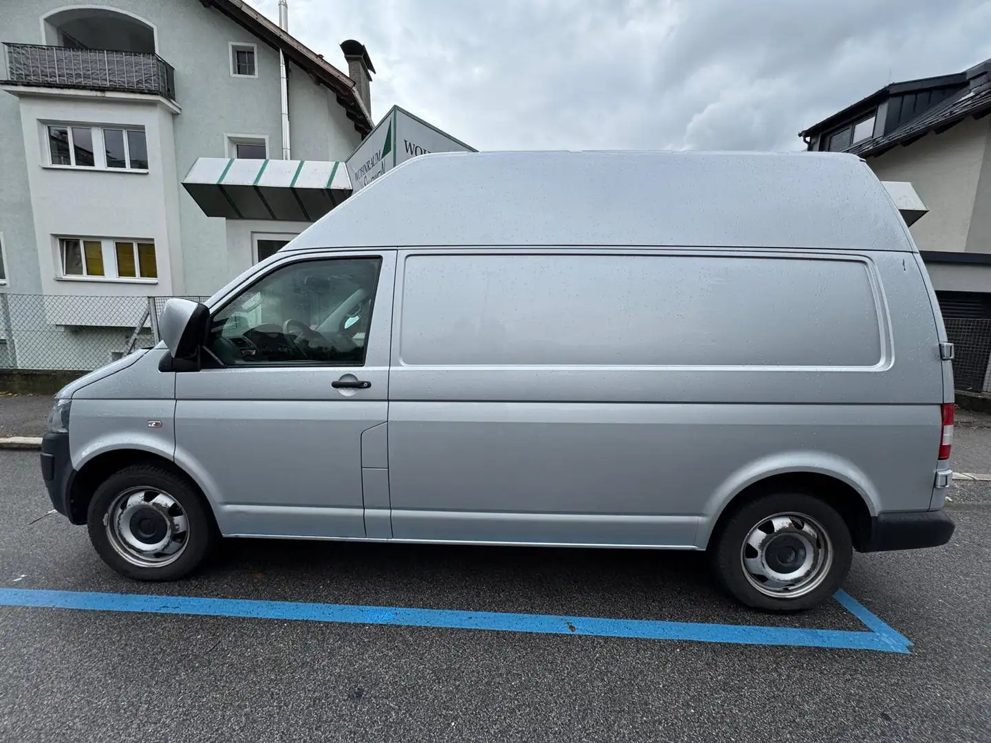 Volkswagen Transporter TransVan Trendline LR 2,0 BiTDI 4motion Trendline Silber - 1