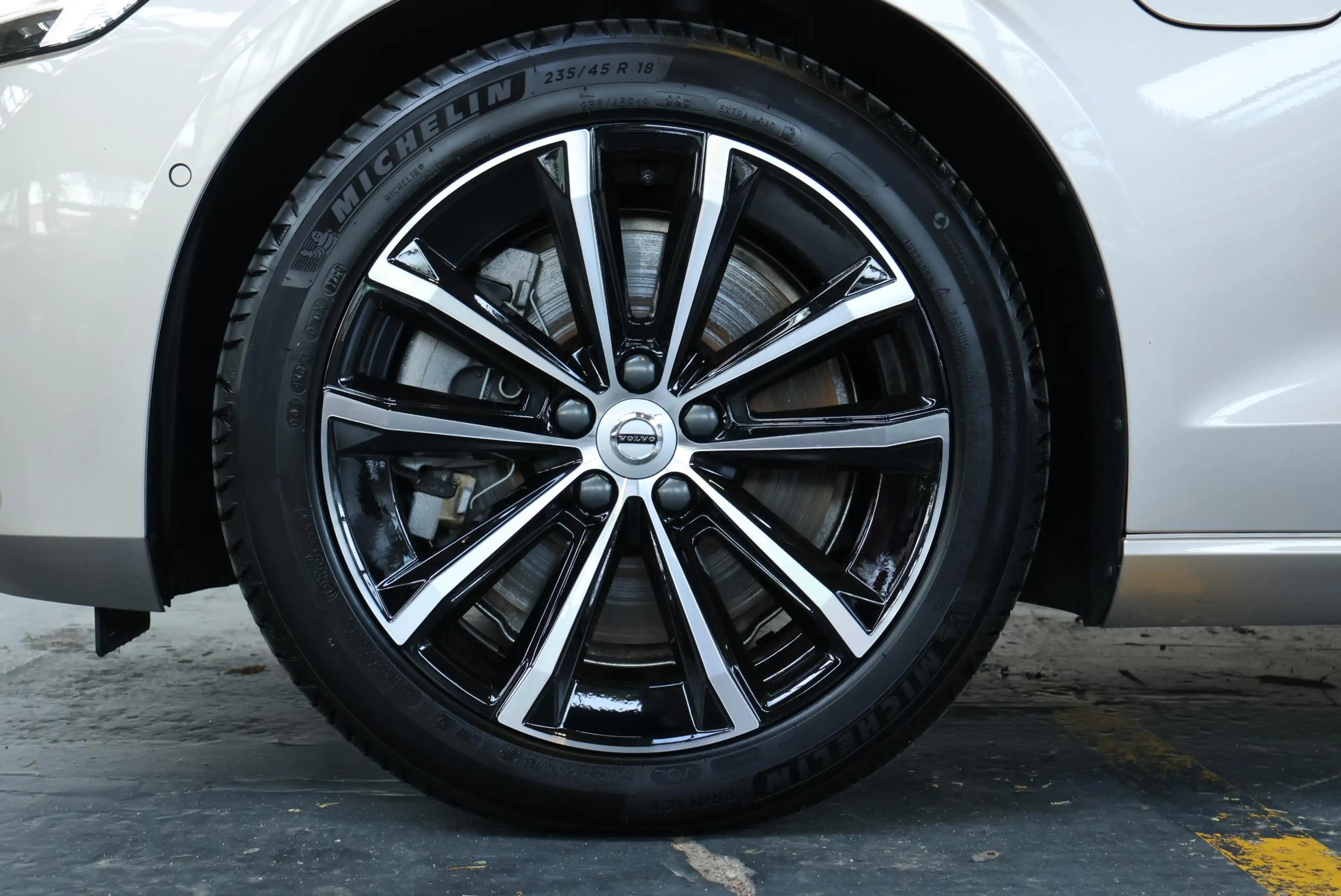 Volvo V60 T8 Plug-in hybrid AWD Plus Dark | Trekhaak | Panor — photo 8