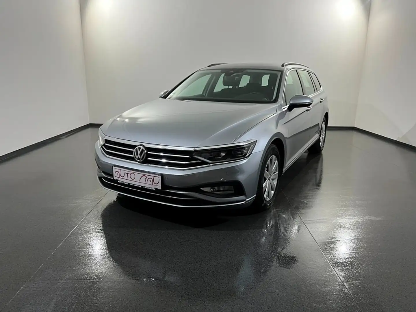 Volkswagen Passat Variant 2.0 TDI Business 4Motion DSG *AHK*ACC*LED* Silber - 2