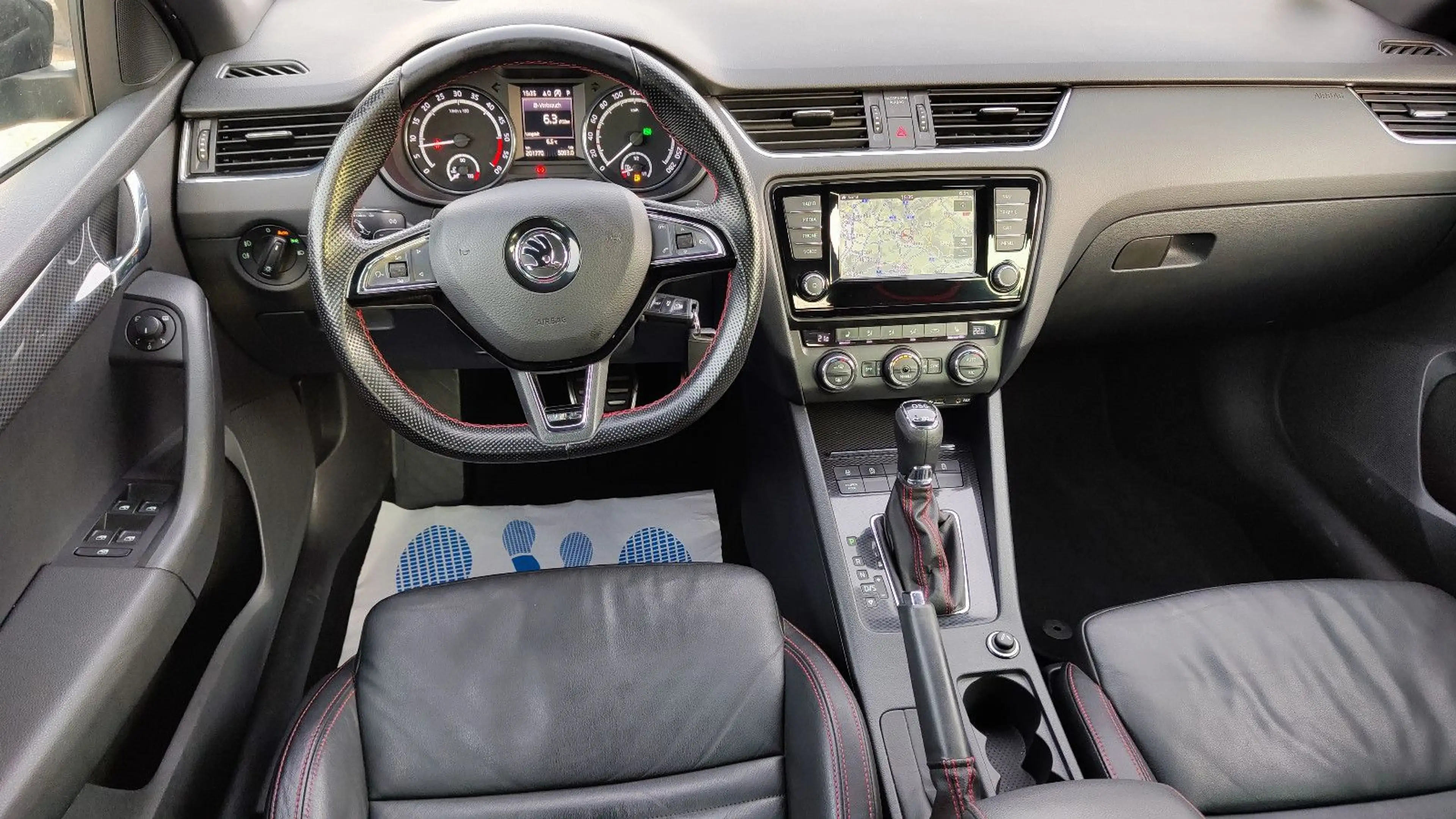 Skoda Octavia Combi RS 2.0 TDI Xenon*Navi*19Zoll*1Hand — photo 25