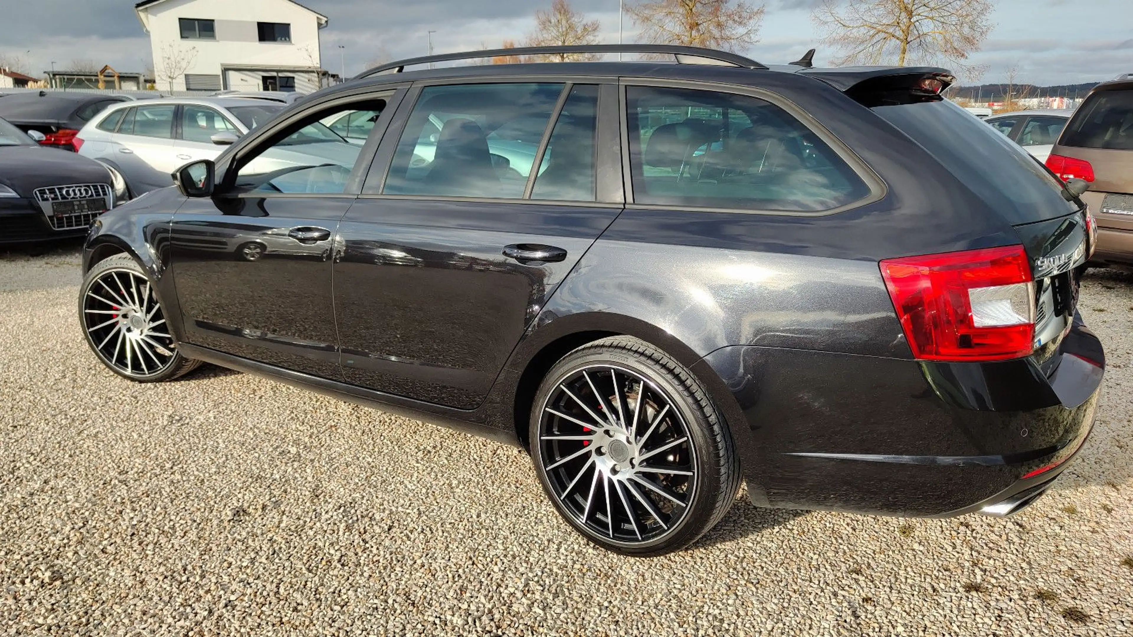 Skoda Octavia Combi RS 2.0 TDI Xenon*Navi*19Zoll*1Hand — photo 7