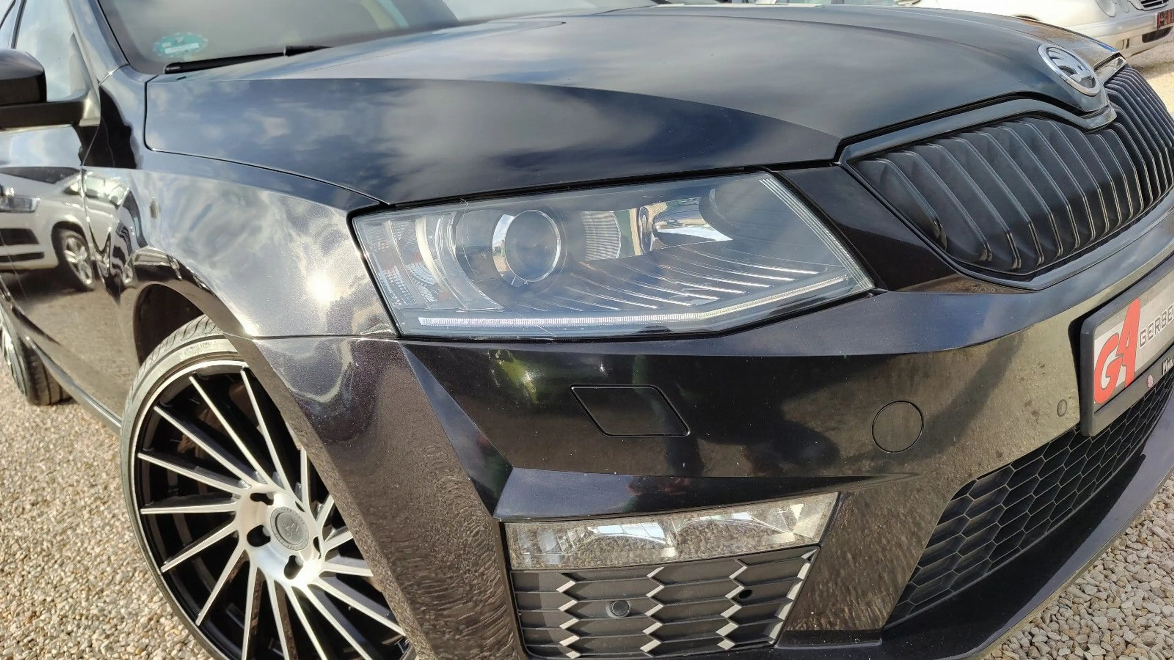 Skoda Octavia Combi RS 2.0 TDI Xenon*Navi*19Zoll*1Hand — photo 17