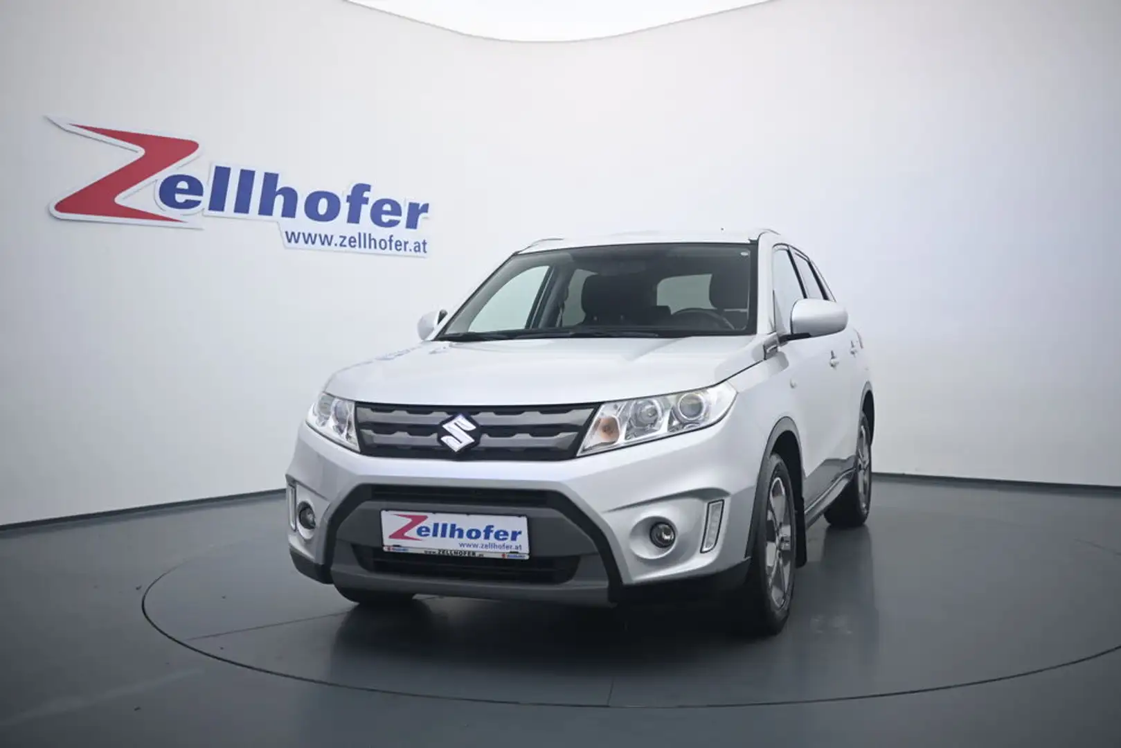 Suzuki Vitara 1,6 Shine Aut. Silber - 1