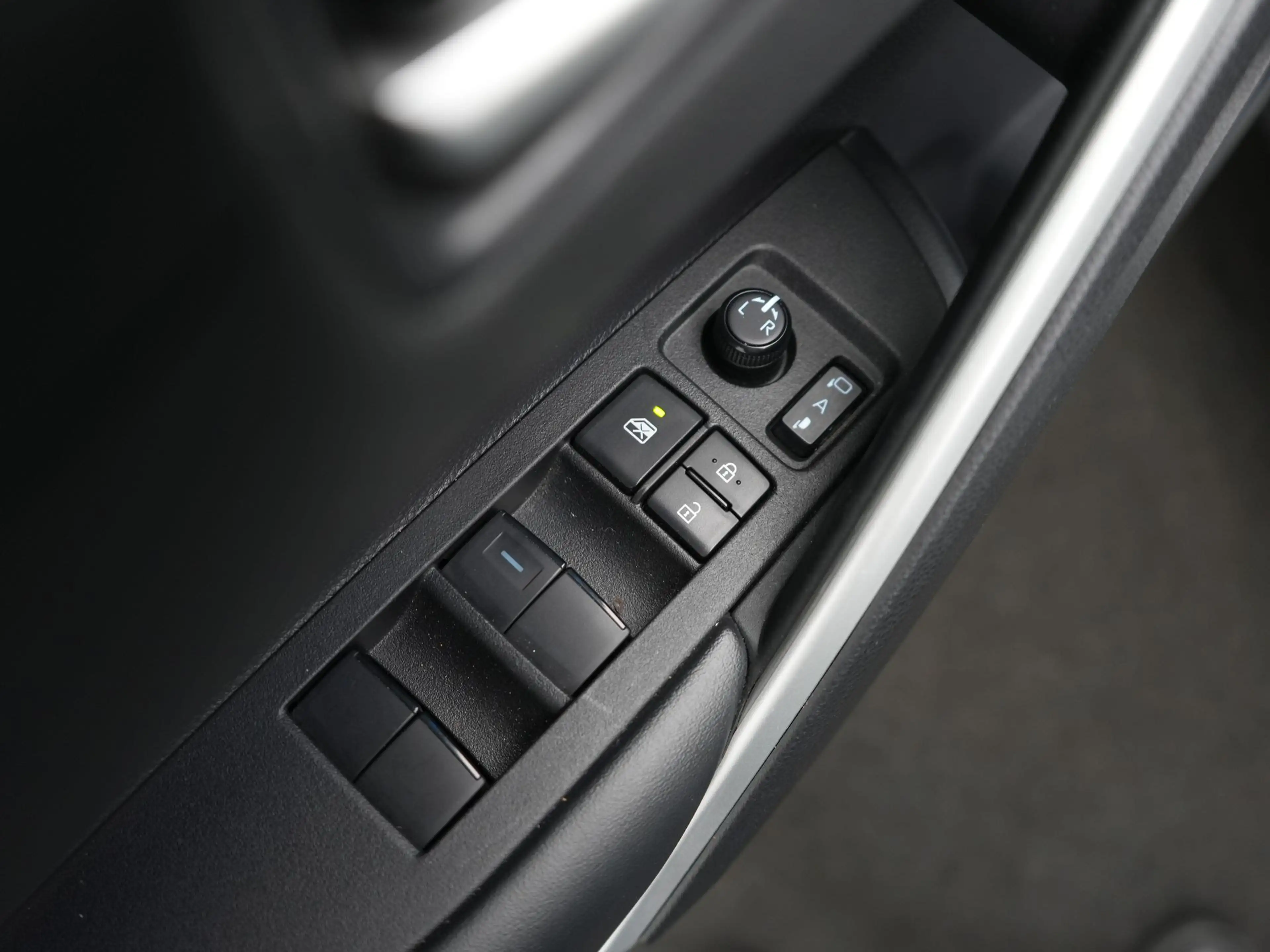Toyota Corolla Cross 2.0 High Power Hybrid Launch Edition | NL-Auto | 3 — photo 6