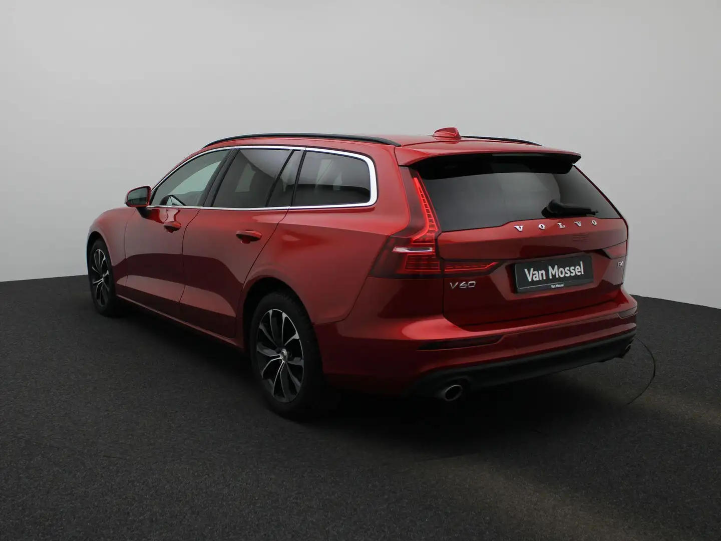 Volvo V60 B4 D Momentum Pro Aut. NAVI | LED | CAMERA | Apple Rojo - 2