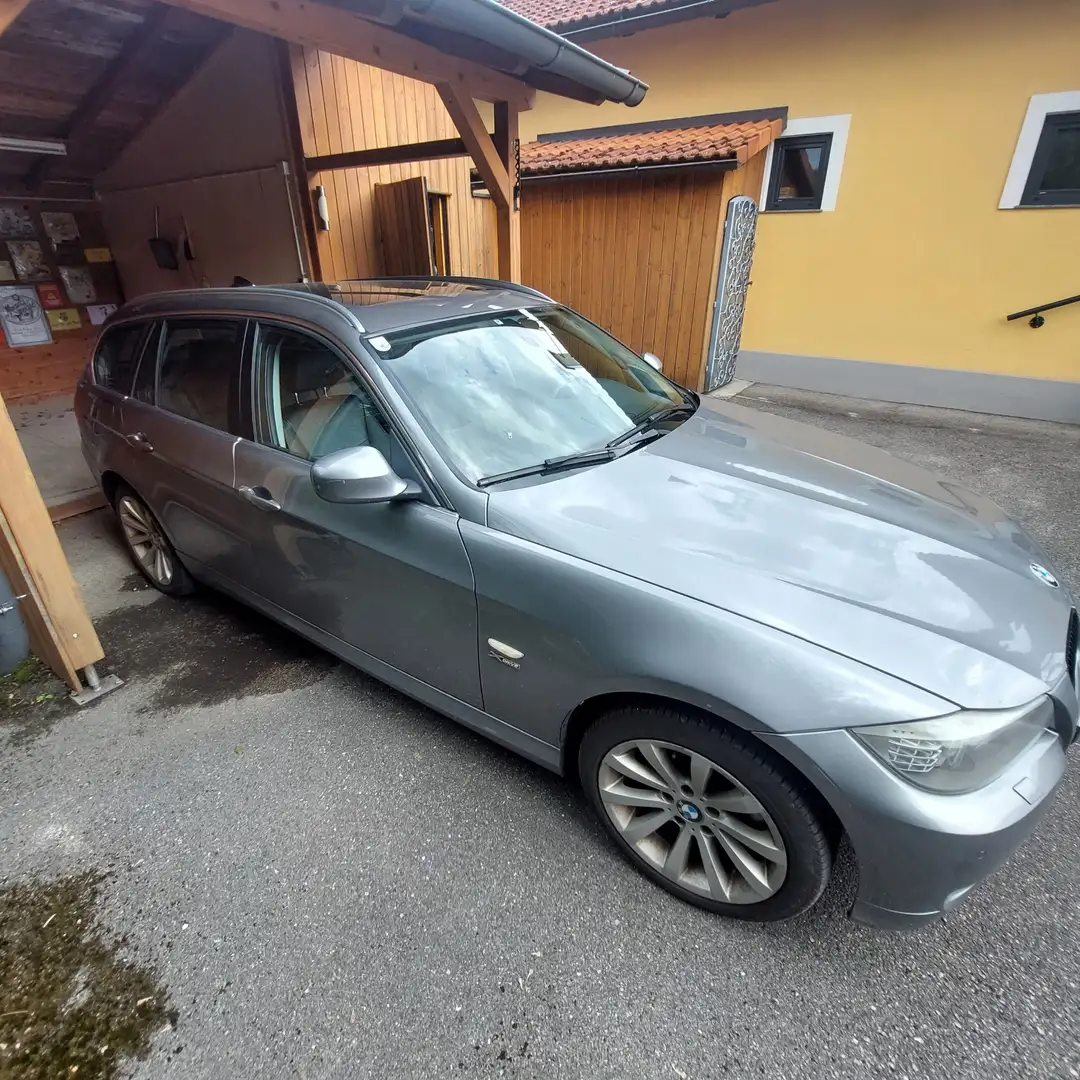 BMW 330 330d xDrive Touring Aut. - 2