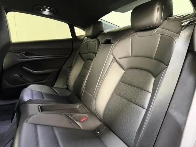 Porsche Taycan view 10