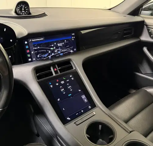Porsche Taycan view 12