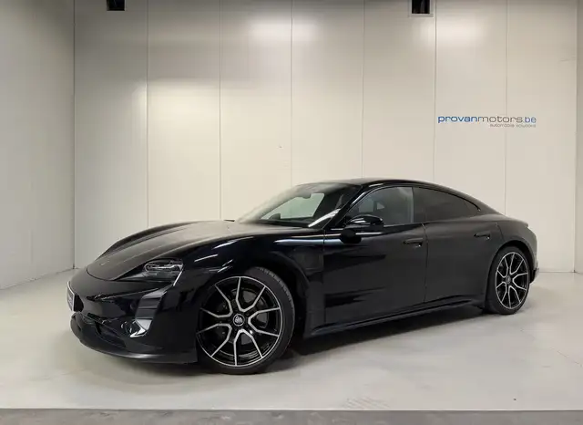 Porsche Taycan view 4