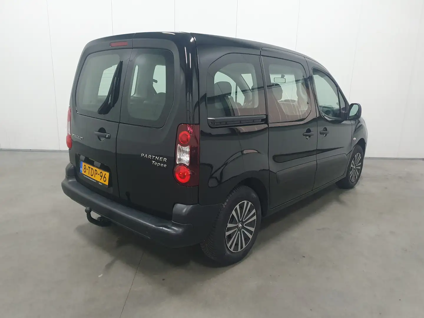 Peugeot Partner Tepee 1.6 VTi Access AIRCO/EL.PAKKET/TRHAAK Negro - 2