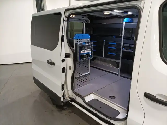 Renault Trafic view 15